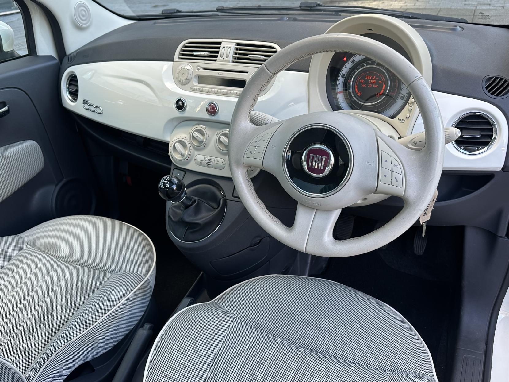 Fiat 500 1.2 Lounge Hatchback 3dr Petrol Manual Euro 5 (s/s) (69 bhp)