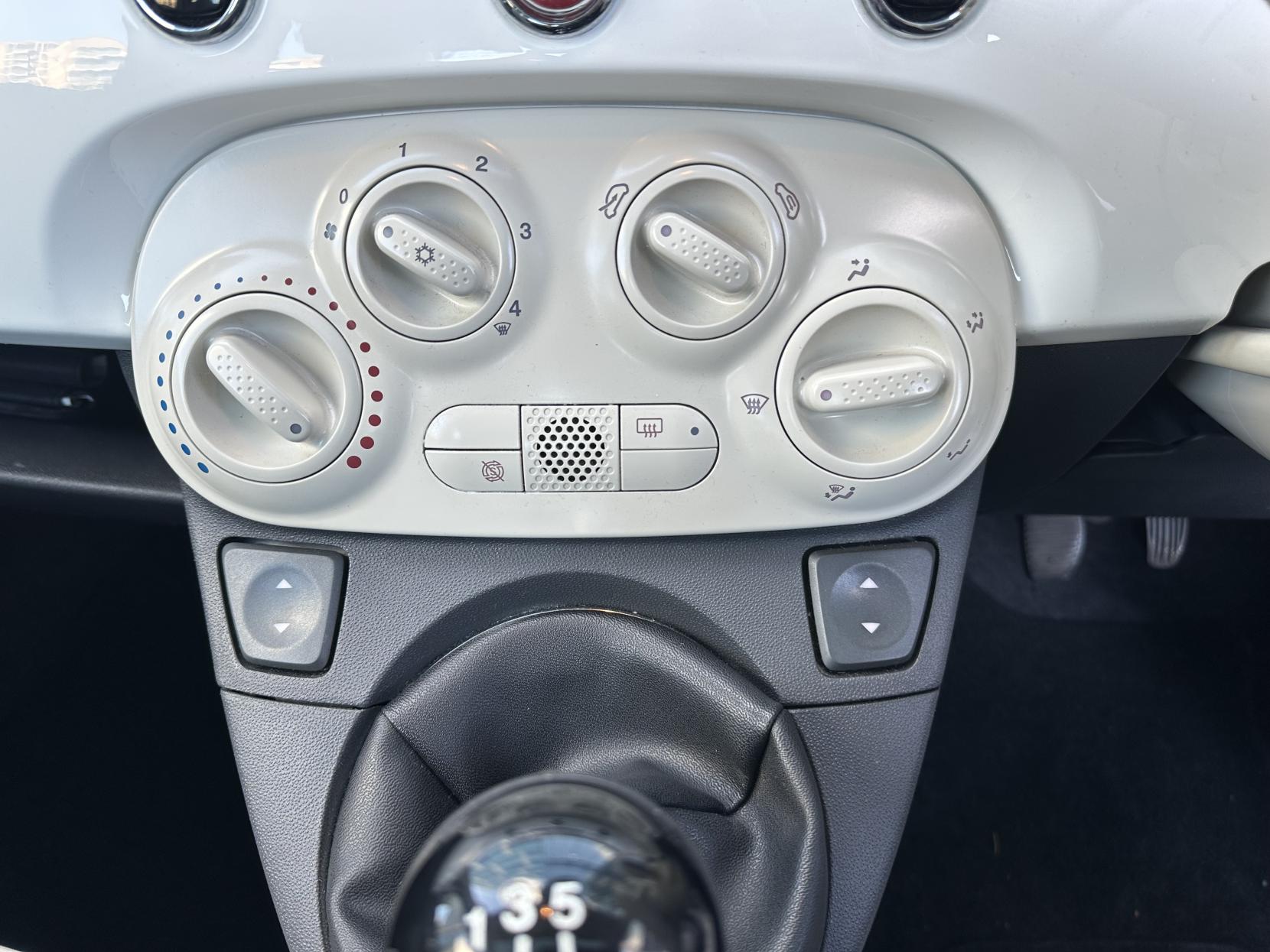 Fiat 500 1.2 Lounge Hatchback 3dr Petrol Manual Euro 5 (s/s) (69 bhp)