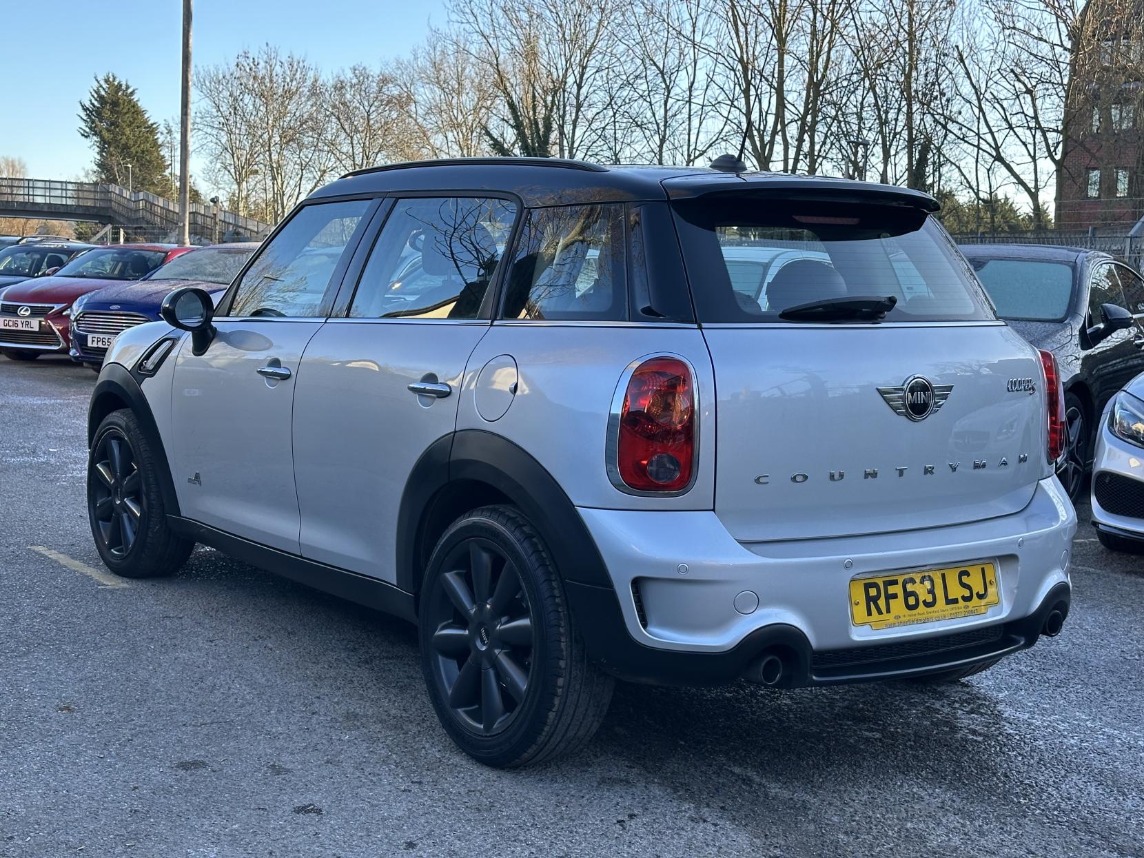 MINI Countryman 1.6 Cooper S SUV 5dr Petrol Auto ALL4 Euro 5 (184 ps)