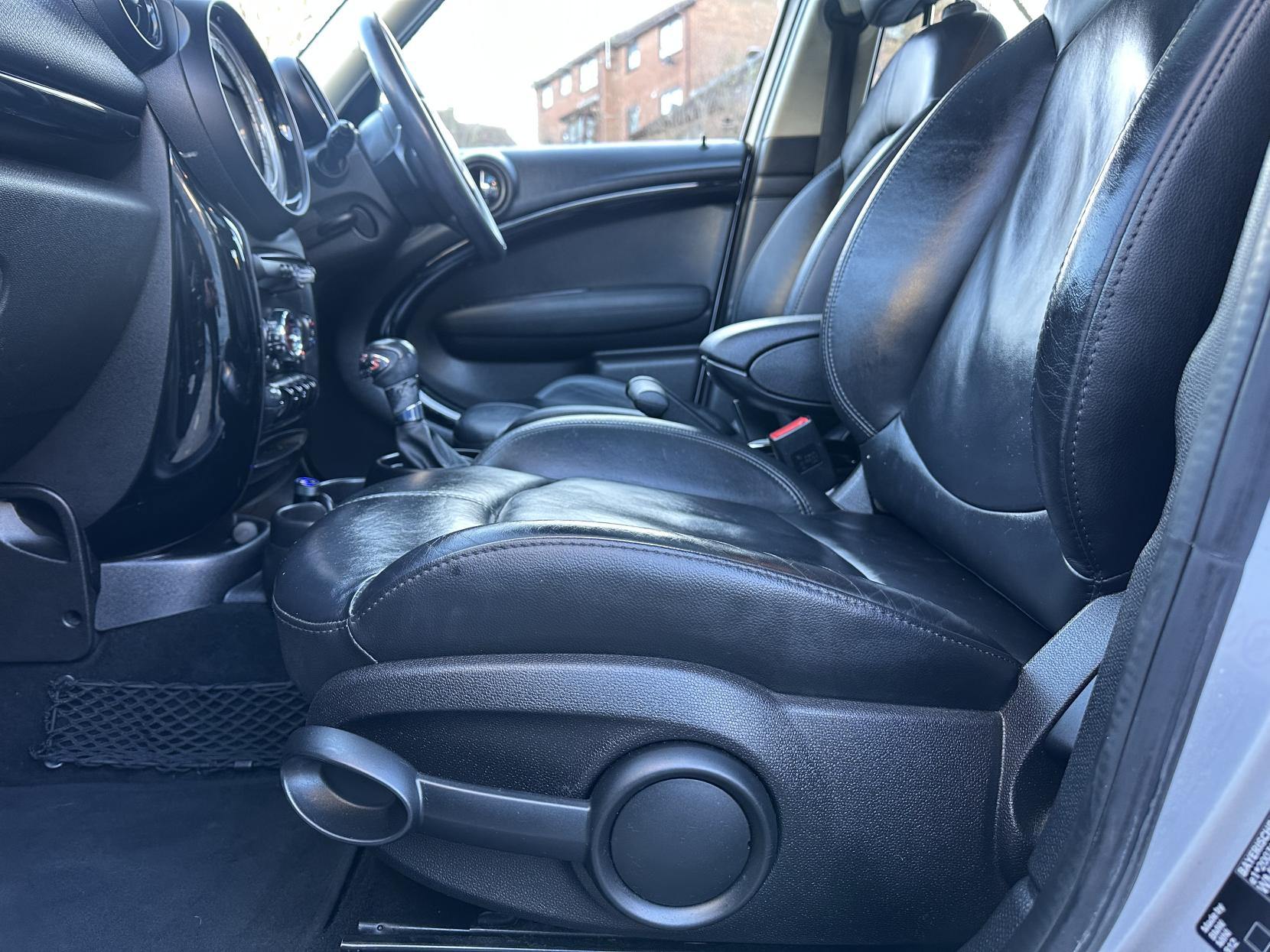 MINI Countryman 1.6 Cooper S SUV 5dr Petrol Auto ALL4 Euro 5 (184 ps)