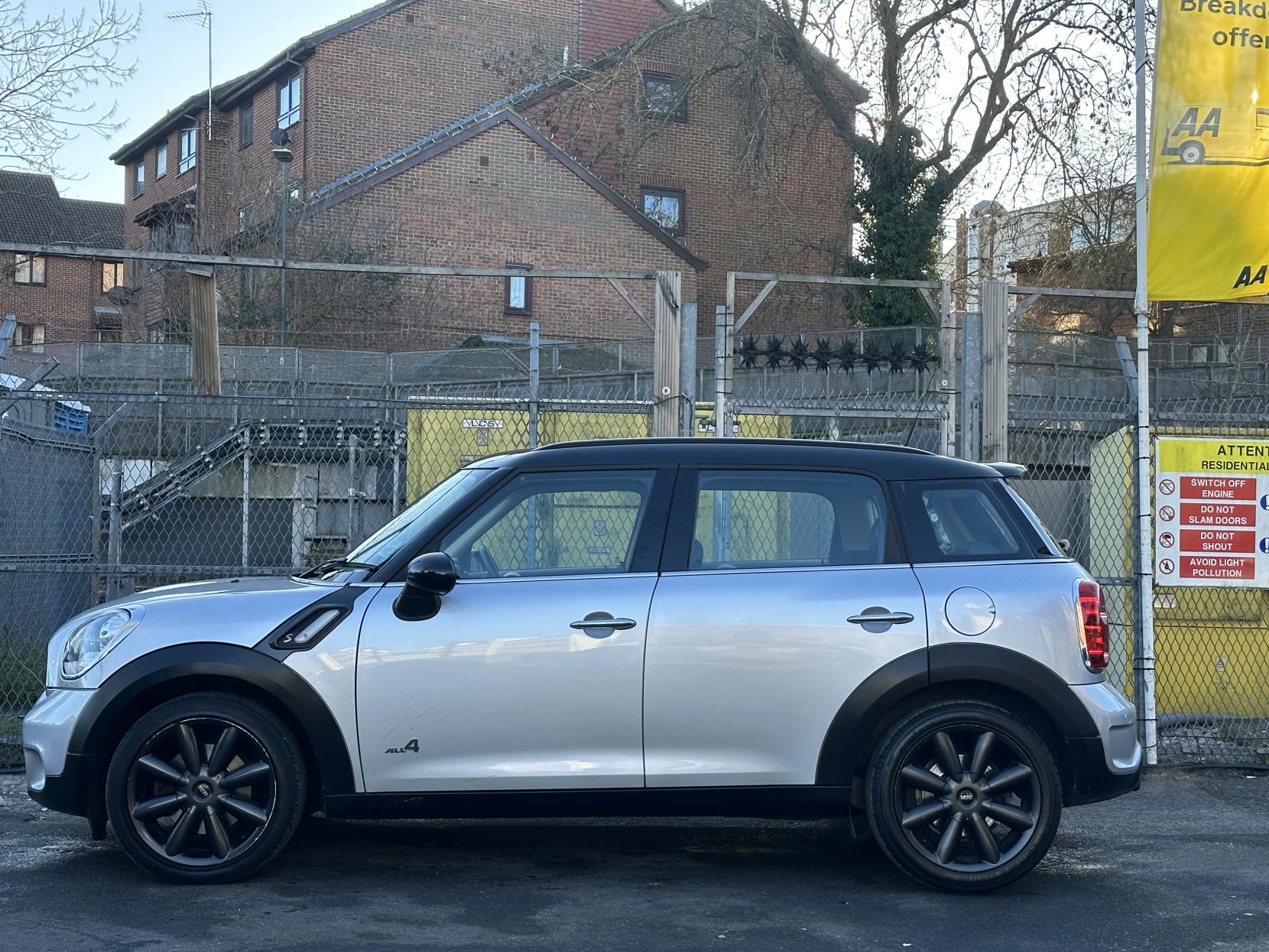 MINI Countryman 1.6 Cooper S SUV 5dr Petrol Auto ALL4 Euro 5 (184 ps)