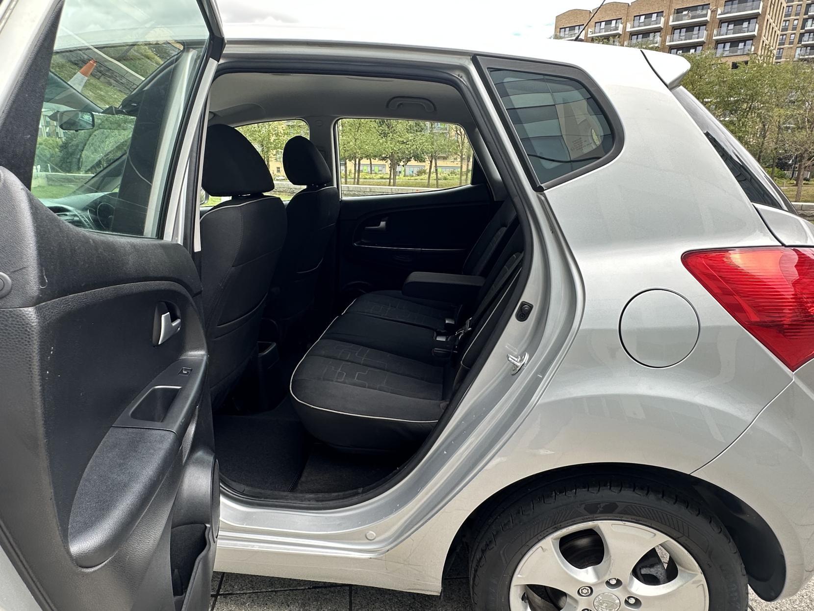 Kia Venga 1.6 2 MPV 5dr Petrol Auto Euro 5 (123 bhp)