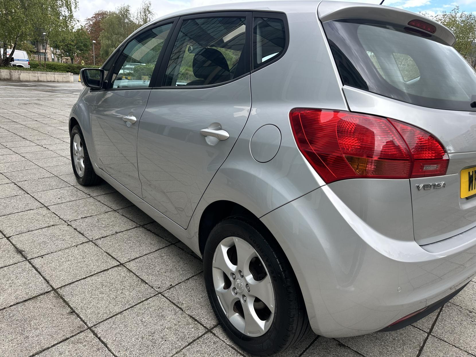 Kia Venga 1.6 2 MPV 5dr Petrol Auto Euro 5 (123 bhp)