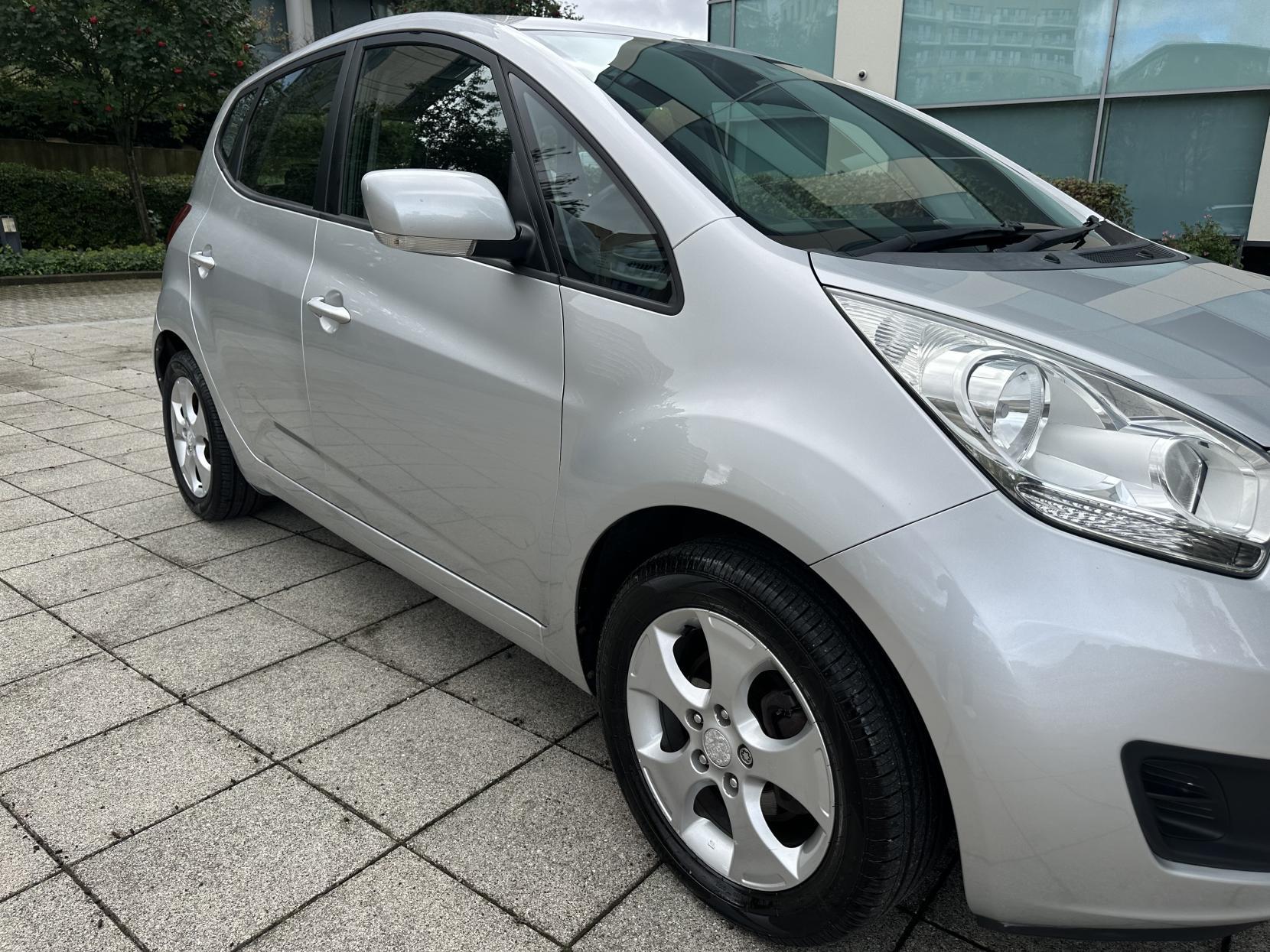 Kia Venga 1.6 2 MPV 5dr Petrol Auto Euro 5 (123 bhp)