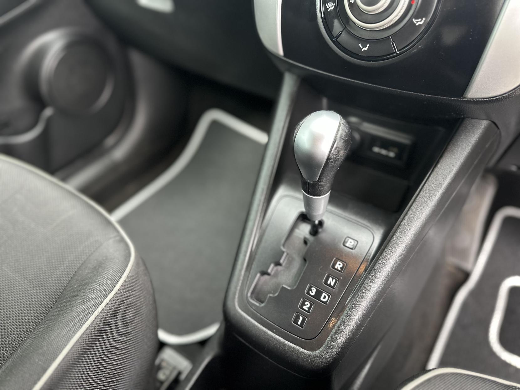 Kia Venga 1.6 2 MPV 5dr Petrol Auto Euro 5 (123 bhp)