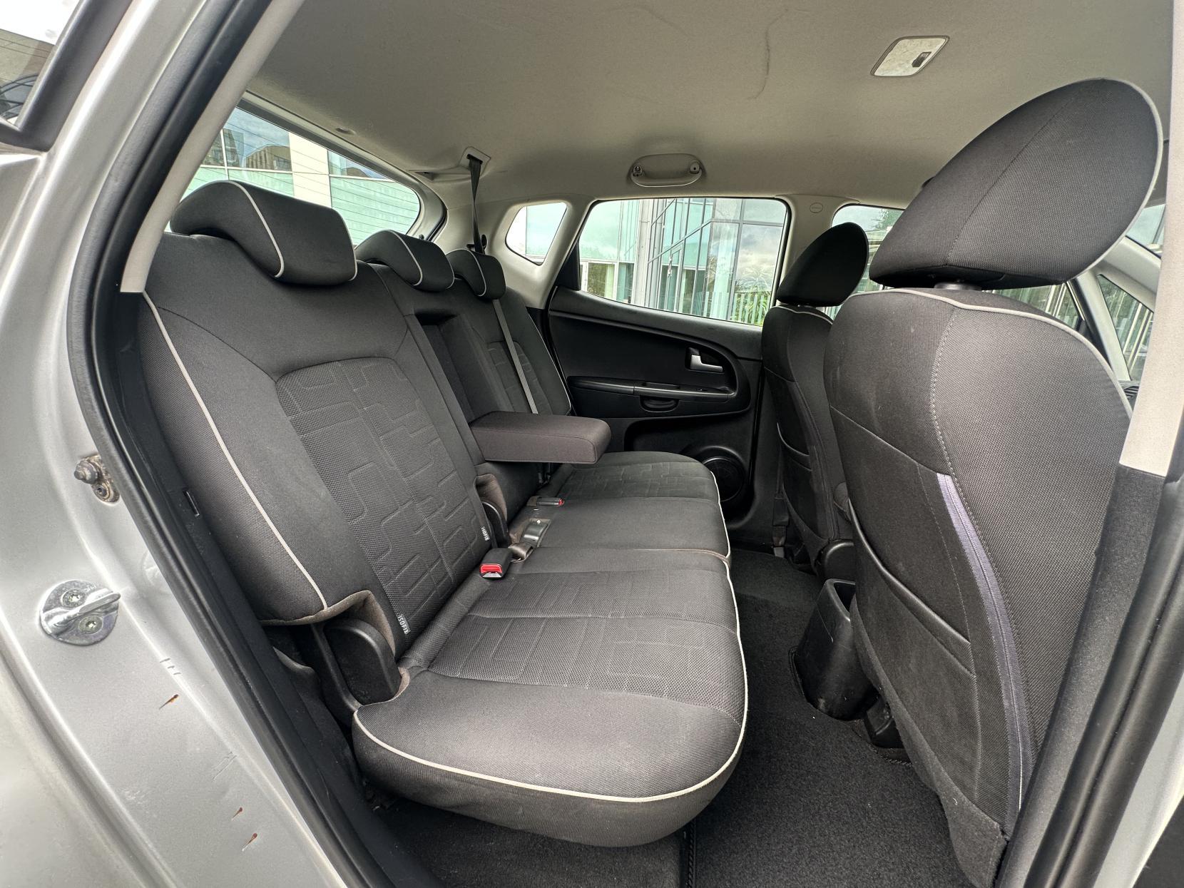 Kia Venga 1.6 2 MPV 5dr Petrol Auto Euro 5 (123 bhp)