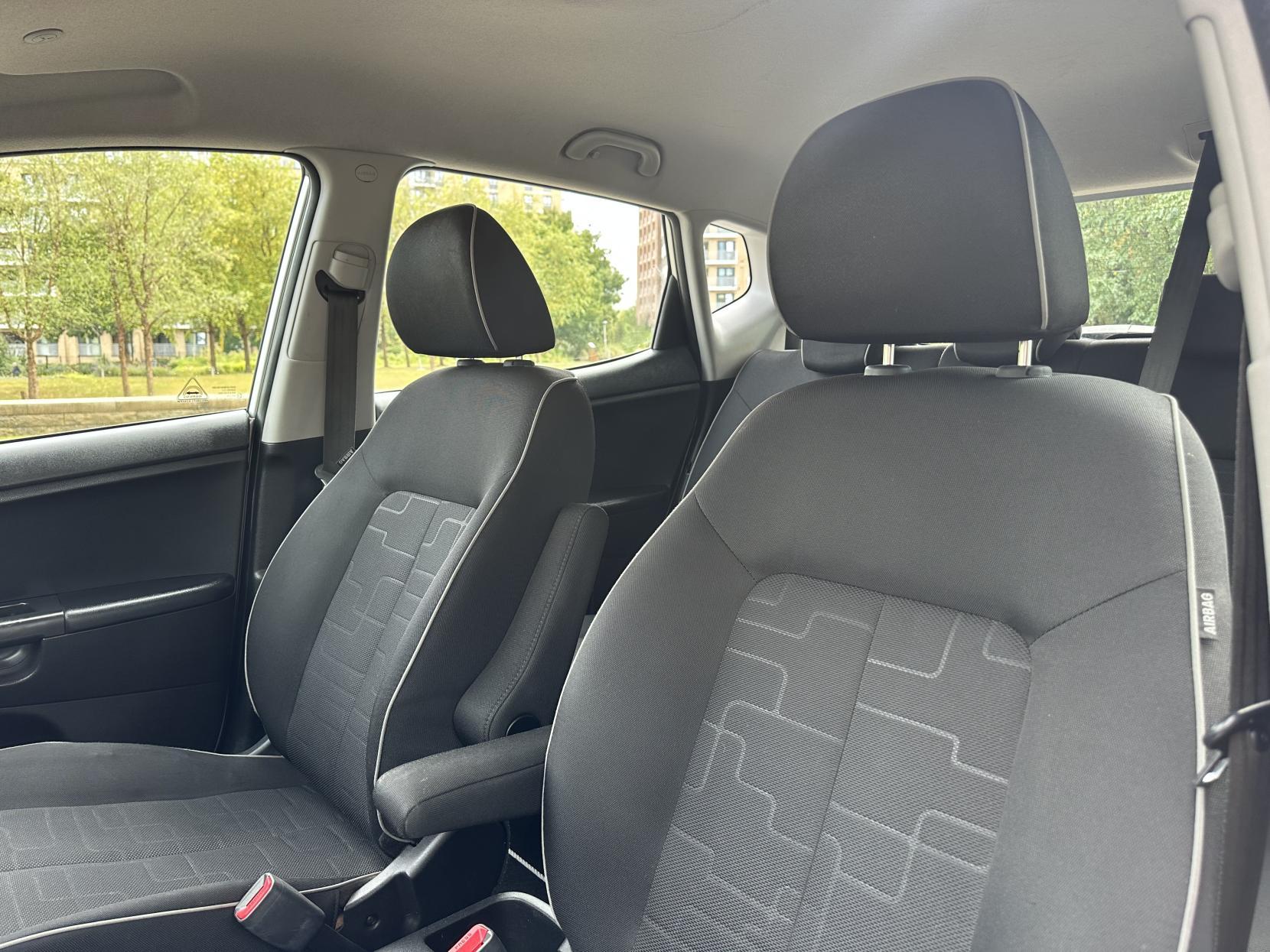 Kia Venga 1.6 2 MPV 5dr Petrol Auto Euro 5 (123 bhp)