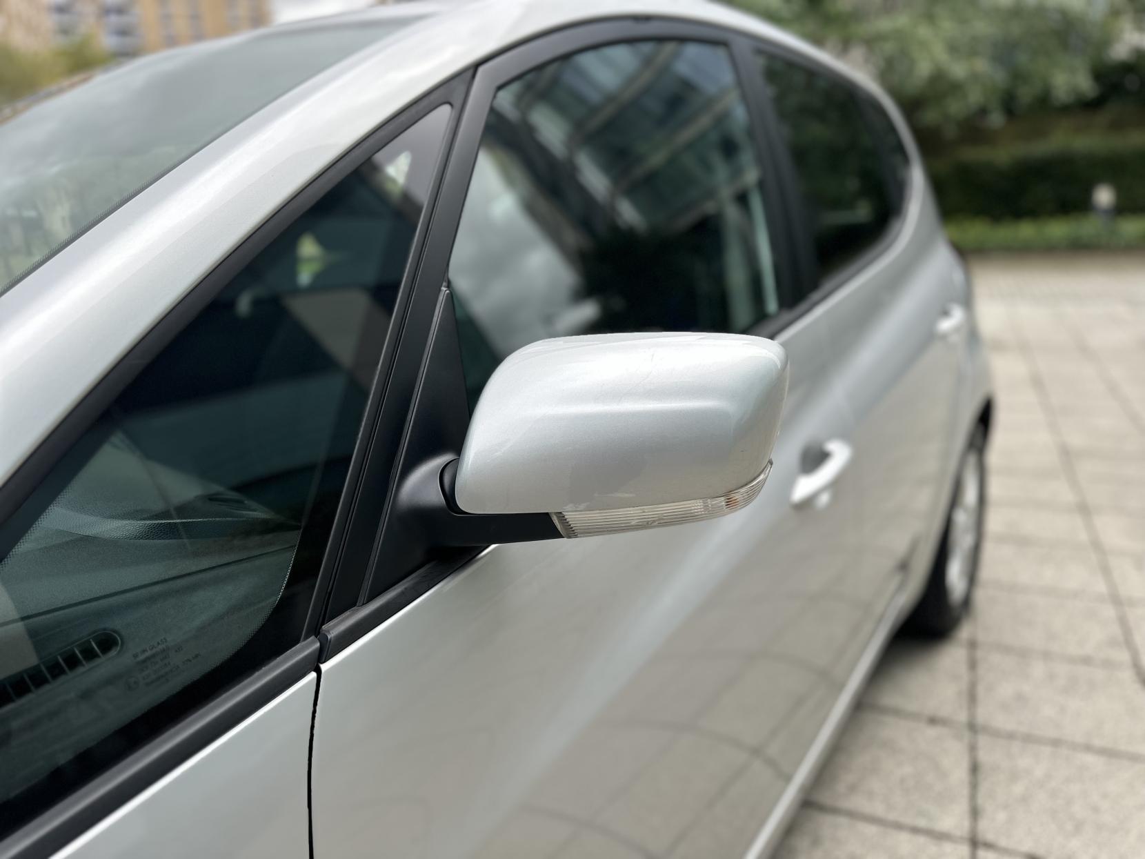 Kia Venga 1.6 2 MPV 5dr Petrol Auto Euro 5 (123 bhp)