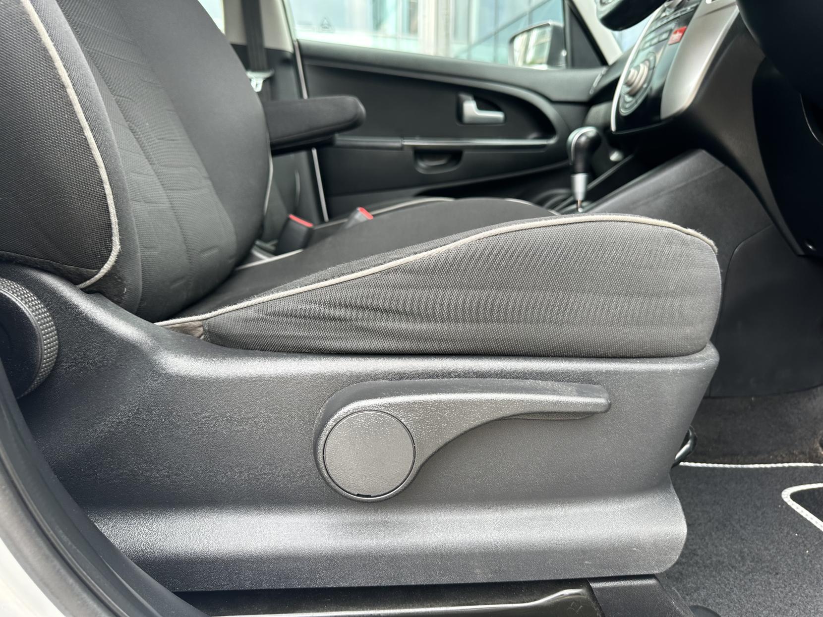 Kia Venga 1.6 2 MPV 5dr Petrol Auto Euro 5 (123 bhp)