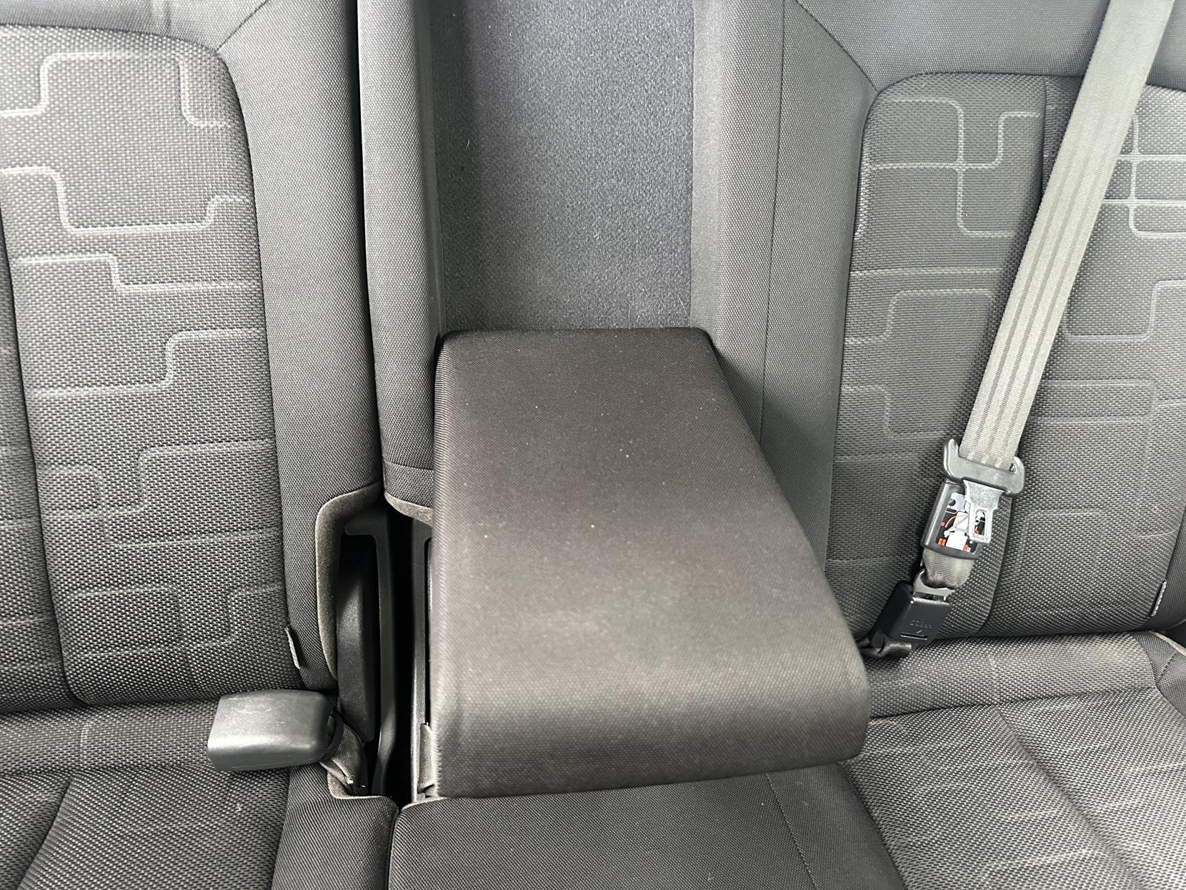 Kia Venga 1.6 2 MPV 5dr Petrol Auto Euro 5 (123 bhp)
