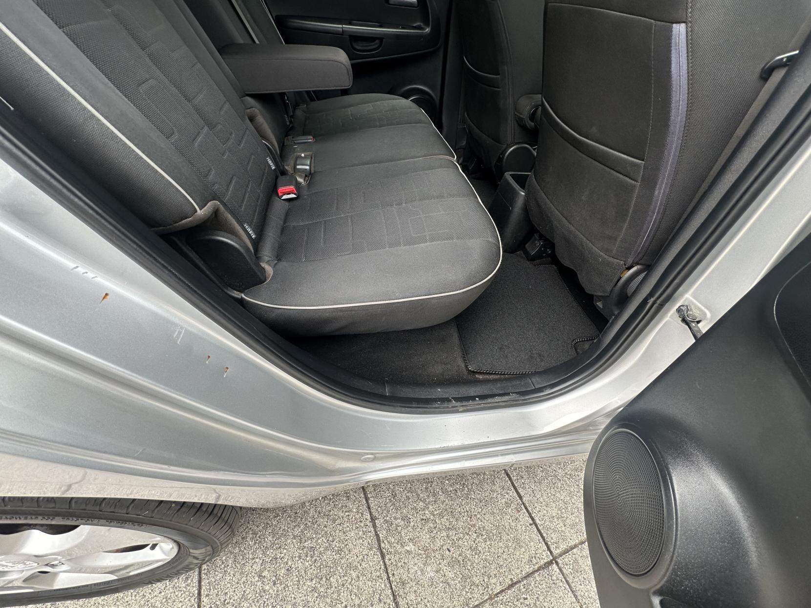 Kia Venga 1.6 2 MPV 5dr Petrol Auto Euro 5 (123 bhp)