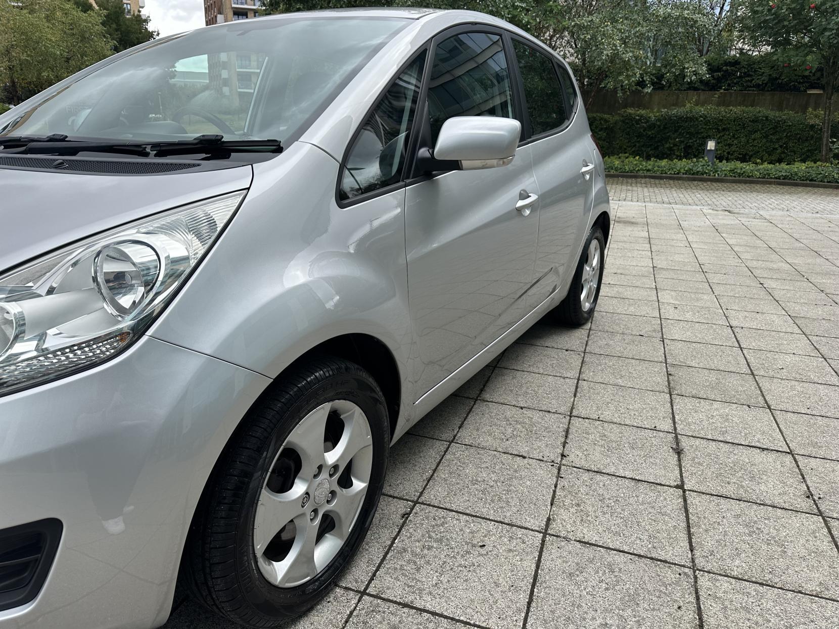 Kia Venga 1.6 2 MPV 5dr Petrol Auto Euro 5 (123 bhp)