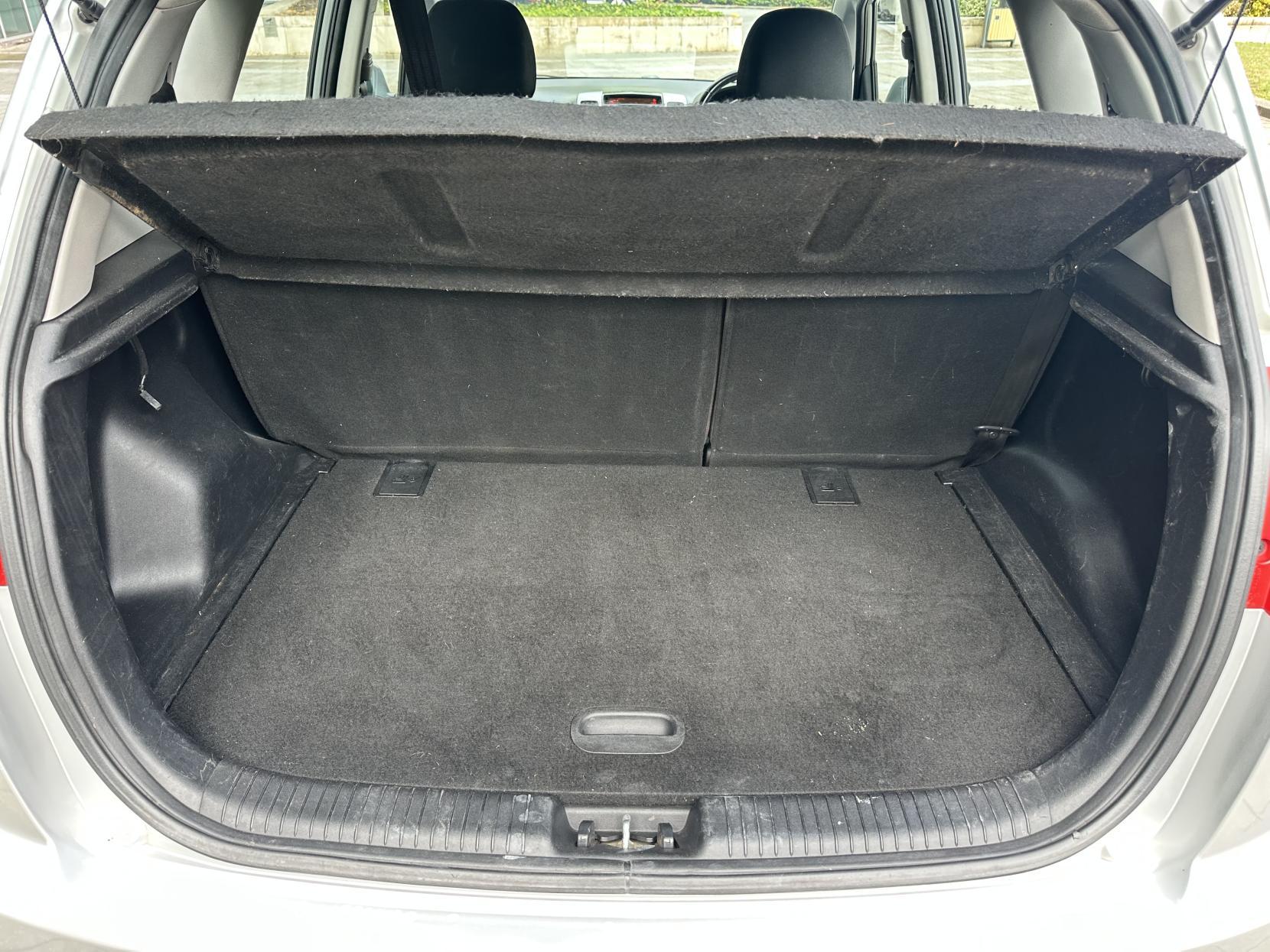 Kia Venga 1.6 2 MPV 5dr Petrol Auto Euro 5 (123 bhp)
