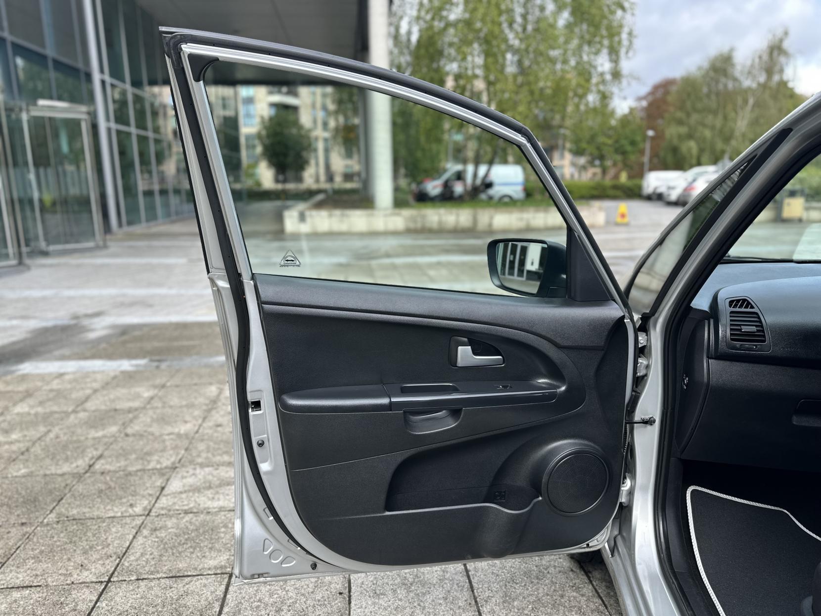 Kia Venga 1.6 2 MPV 5dr Petrol Auto Euro 5 (123 bhp)