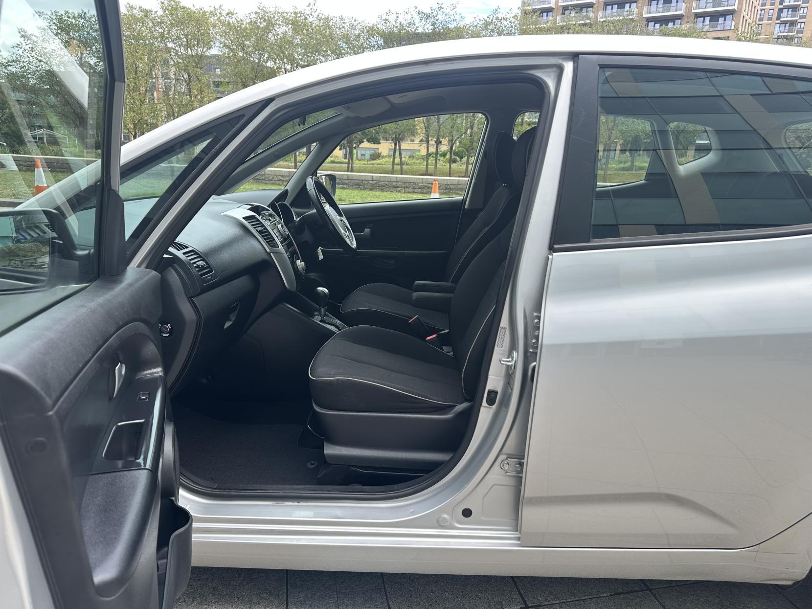 Kia Venga 1.6 2 MPV 5dr Petrol Auto Euro 5 (123 bhp)