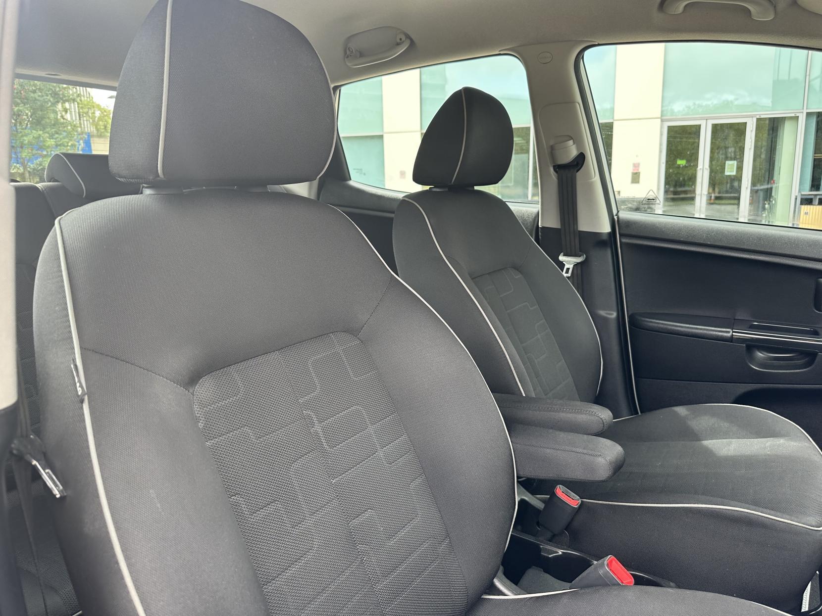 Kia Venga 1.6 2 MPV 5dr Petrol Auto Euro 5 (123 bhp)