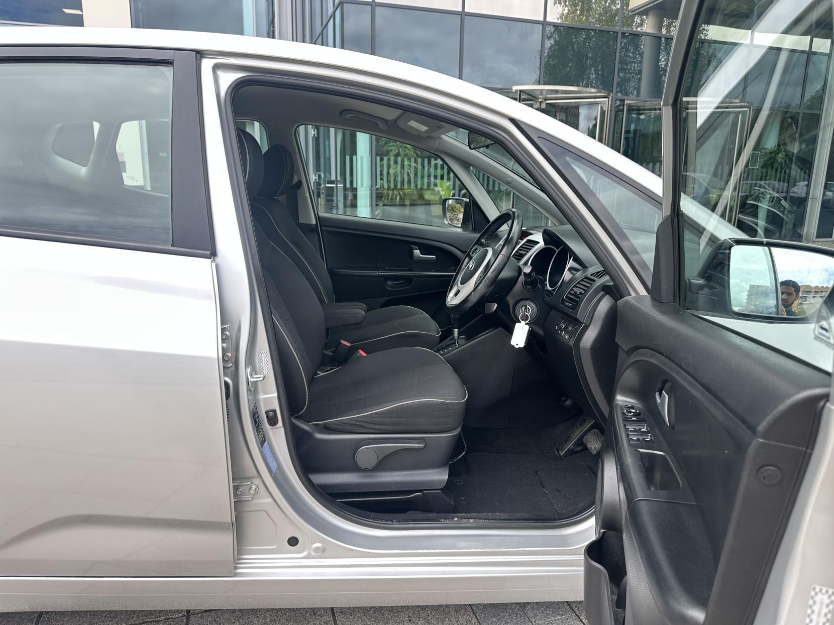 Kia Venga 1.6 2 MPV 5dr Petrol Auto Euro 5 (123 bhp)