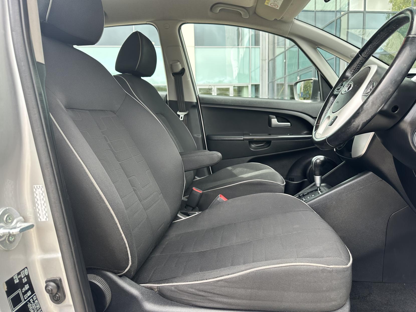 Kia Venga 1.6 2 MPV 5dr Petrol Auto Euro 5 (123 bhp)