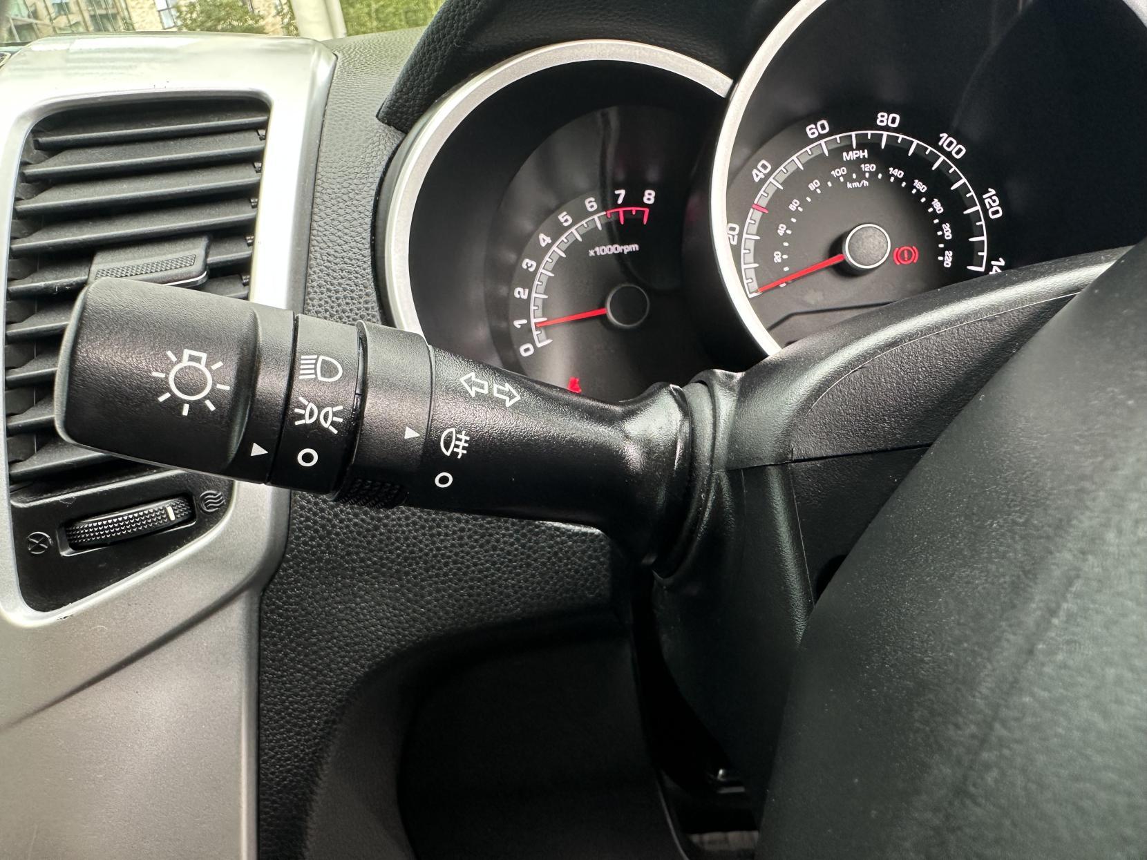 Kia Venga 1.6 2 MPV 5dr Petrol Auto Euro 5 (123 bhp)