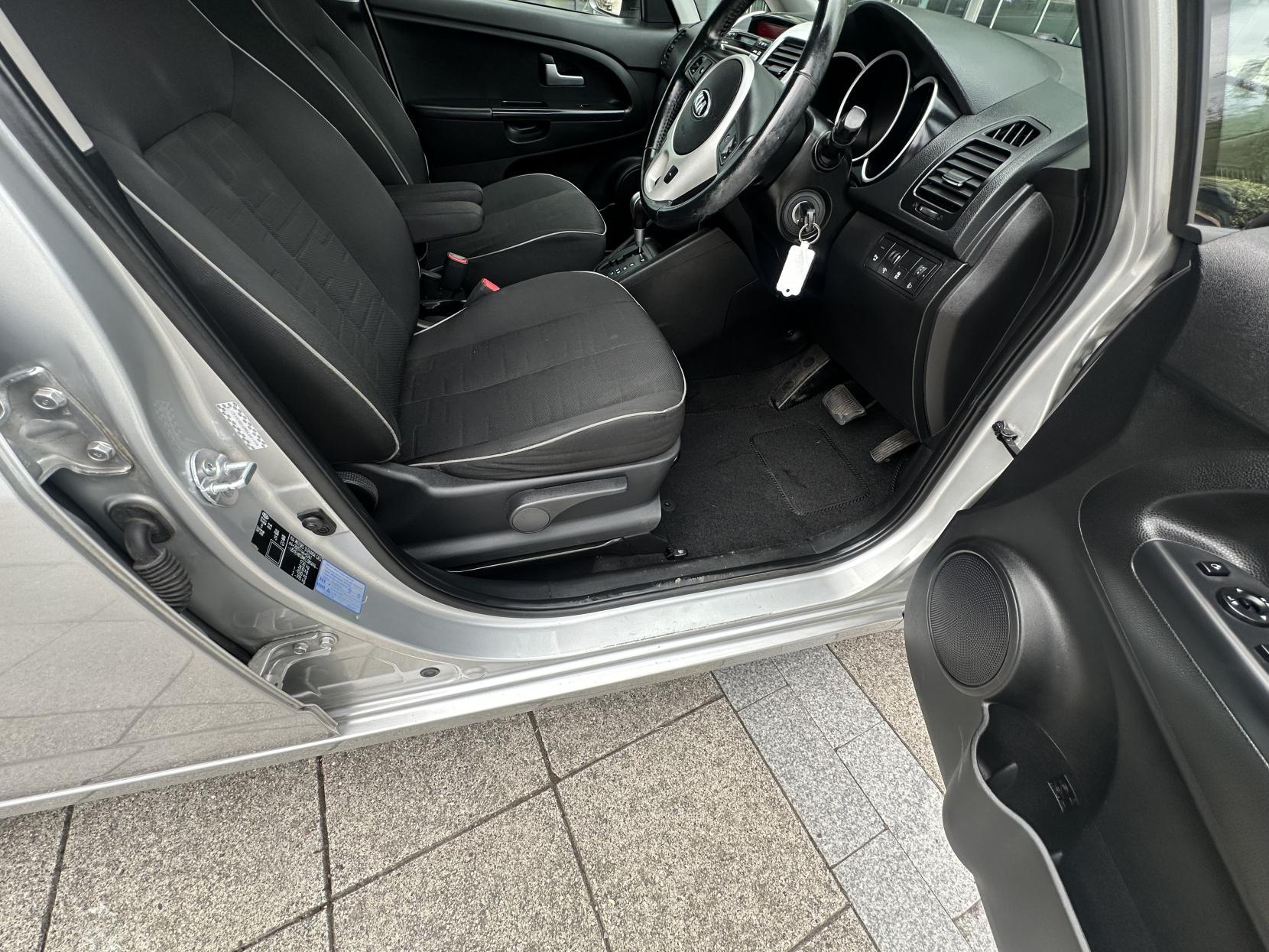 Kia Venga 1.6 2 MPV 5dr Petrol Auto Euro 5 (123 bhp)