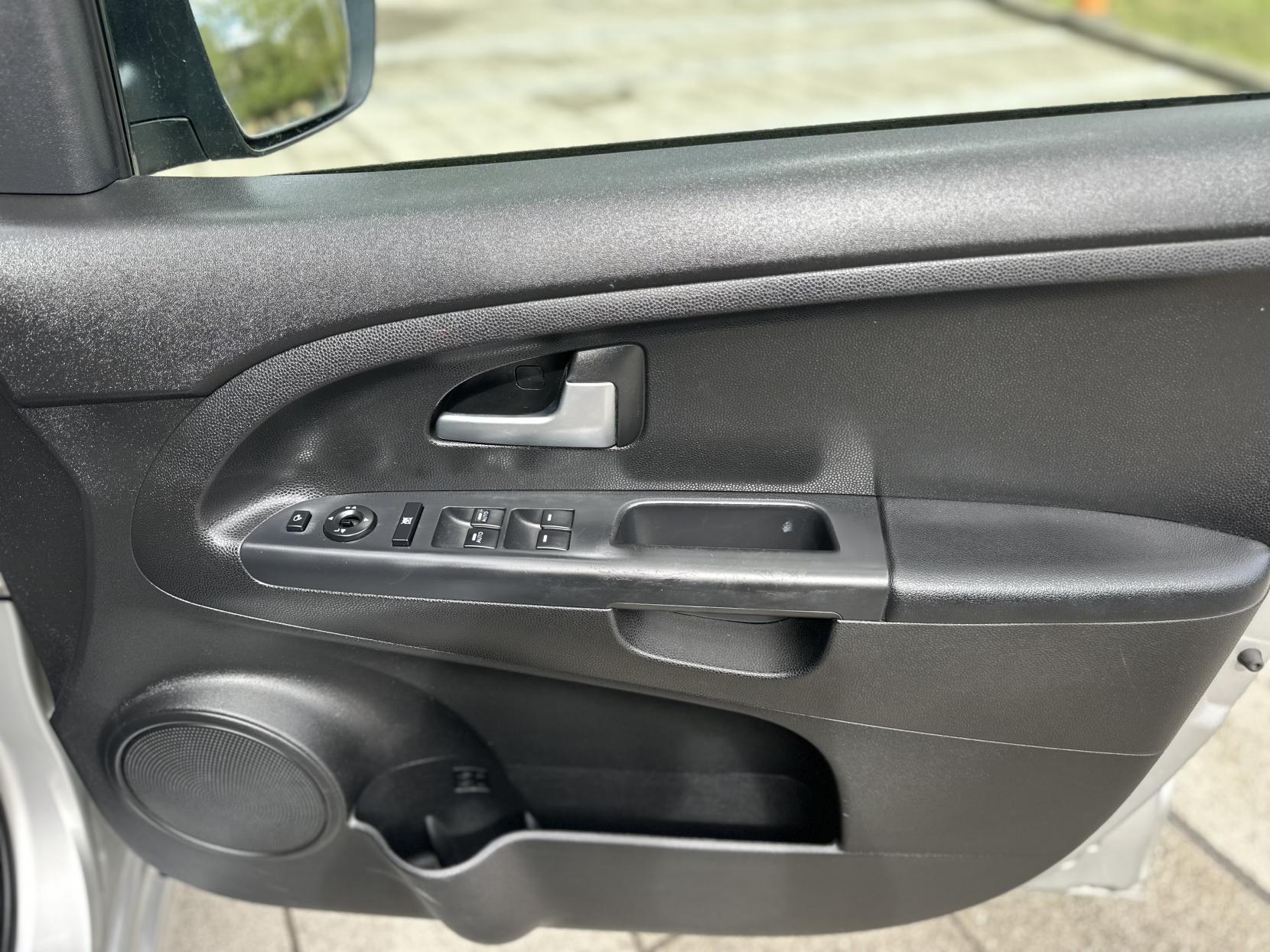 Kia Venga 1.6 2 MPV 5dr Petrol Auto Euro 5 (123 bhp)