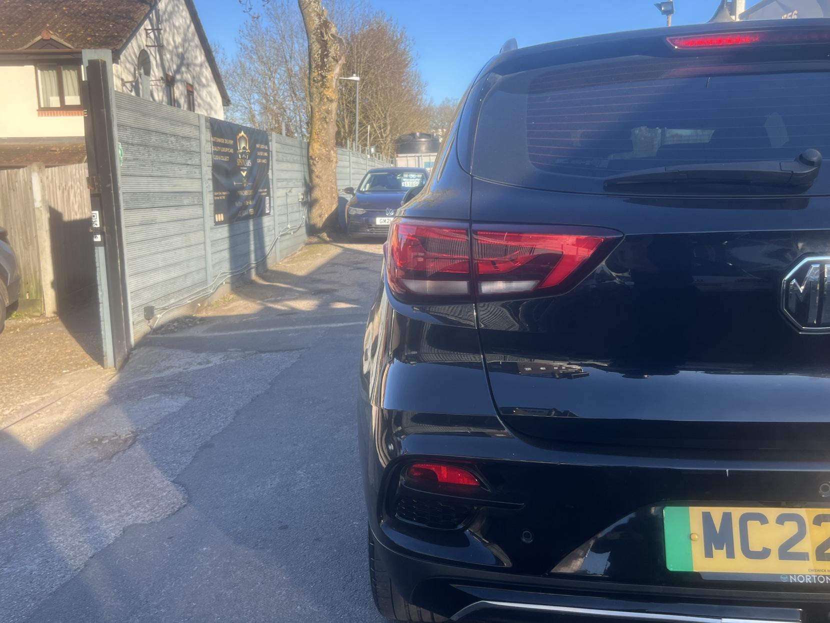 MG MG ZS 72.6kWh Trophy Long Range SUV 5dr Electric Auto (156 ps)