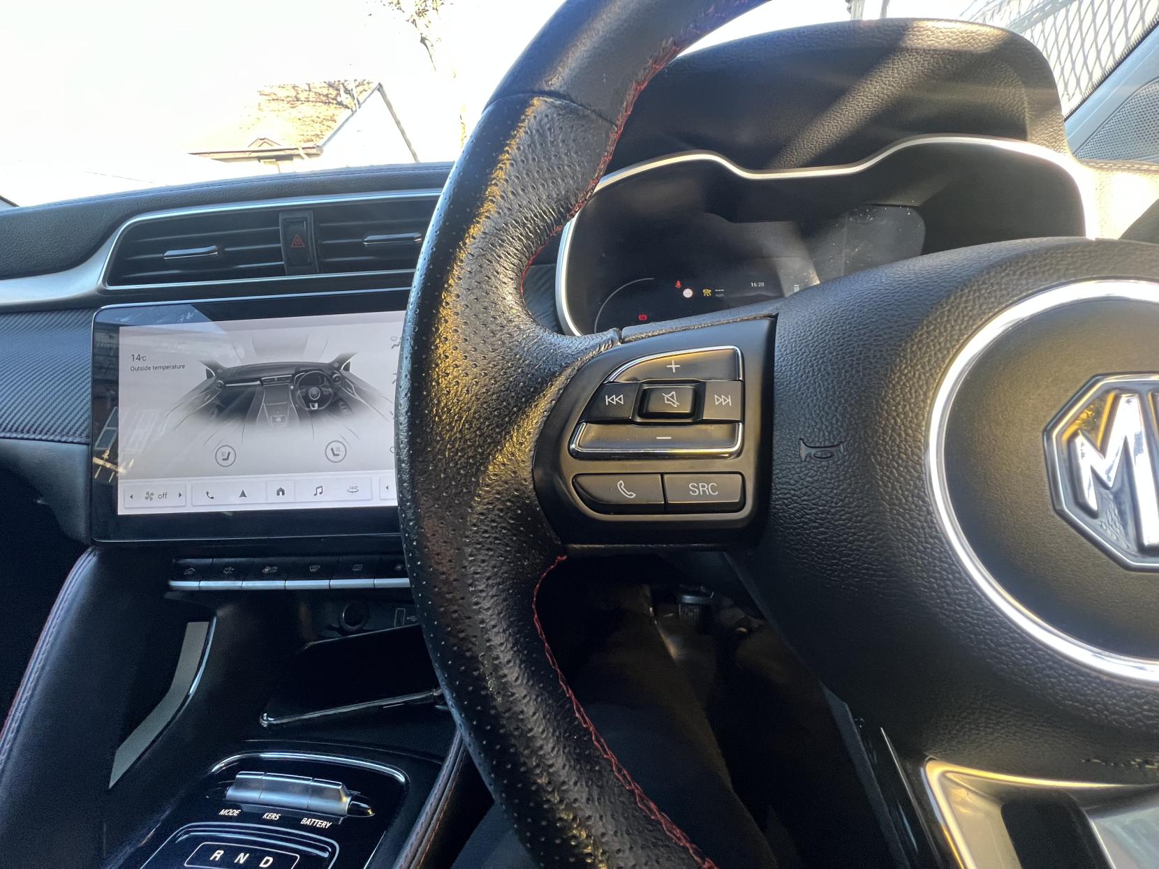 MG MG ZS 72.6kWh Trophy Long Range SUV 5dr Electric Auto (156 ps)