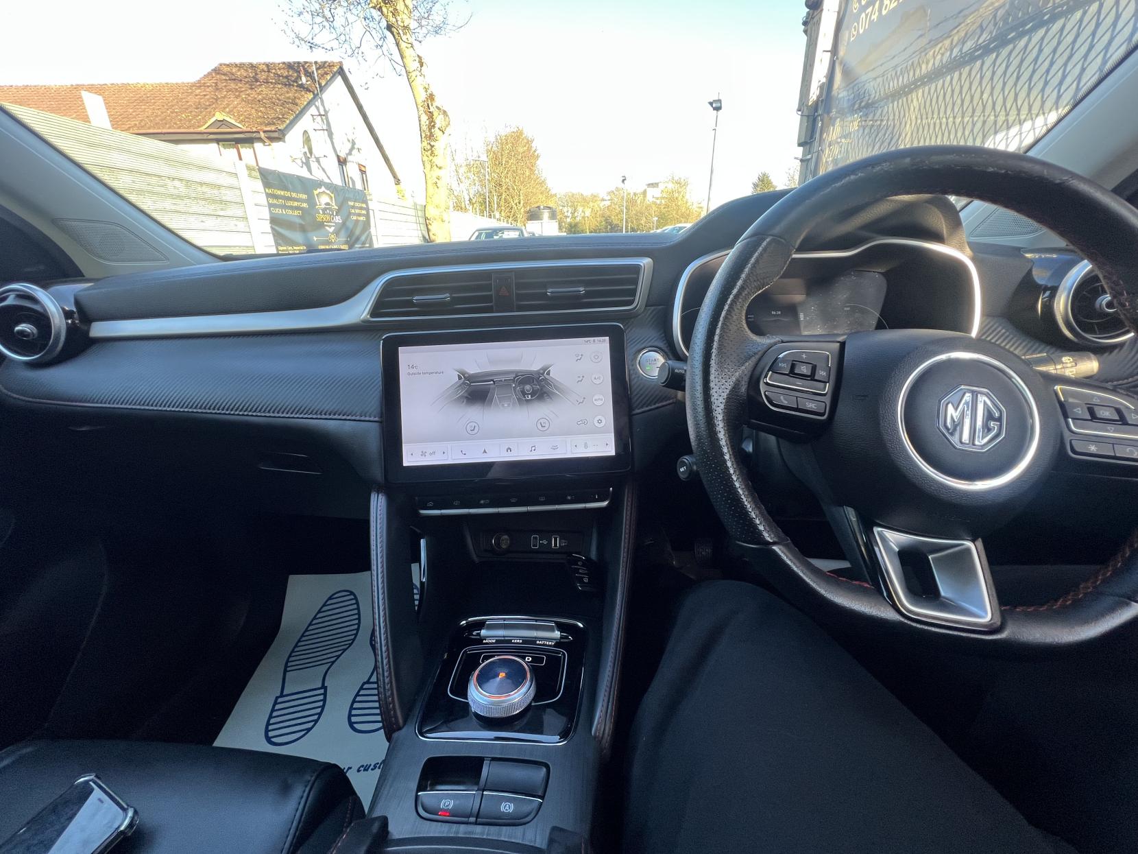 MG MG ZS 72.6kWh Trophy Long Range SUV 5dr Electric Auto (156 ps)