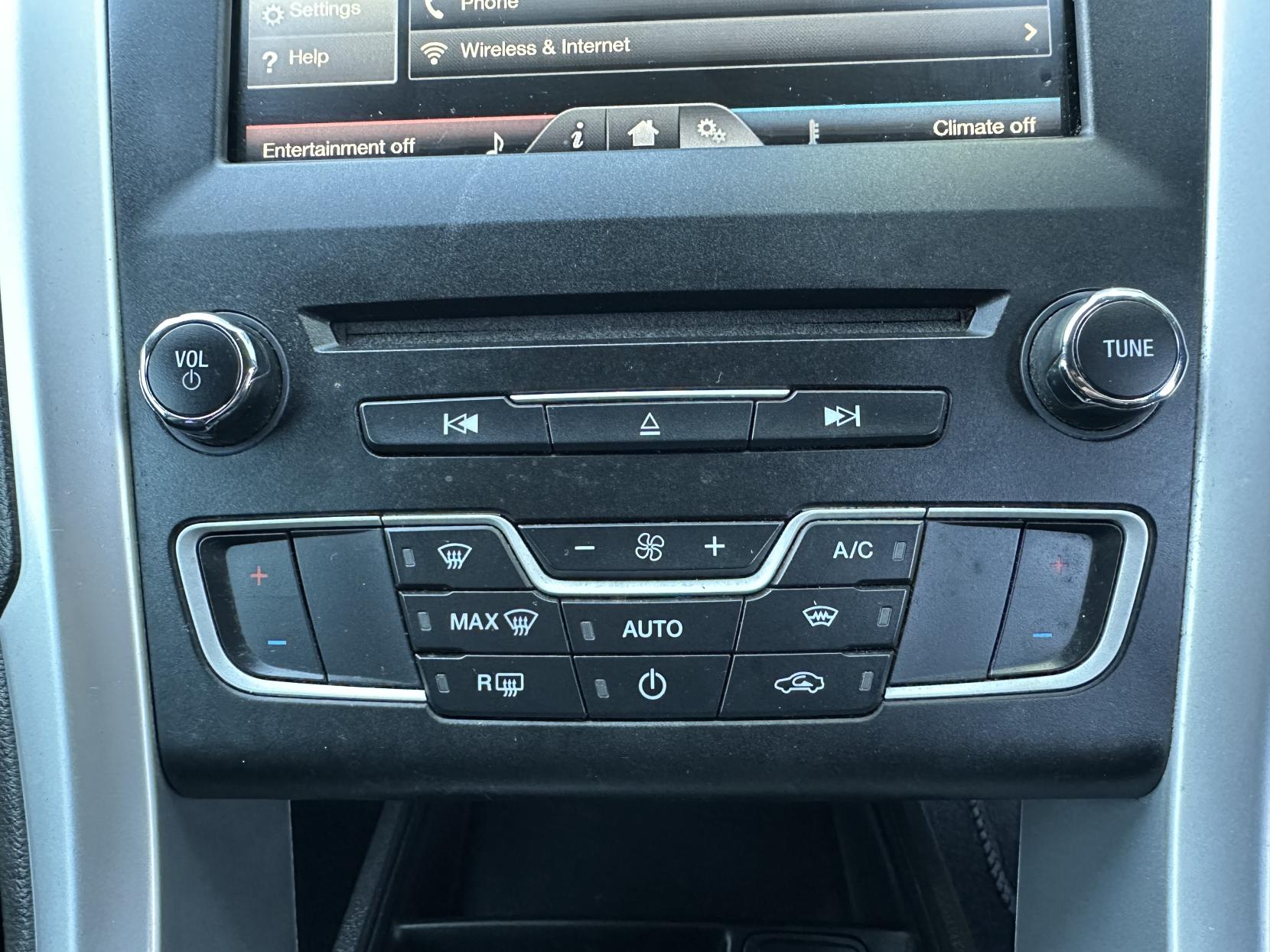 Ford Mondeo 1.5T EcoBoost Zetec Hatchback 5dr Petrol Manual Euro 6 (s/s) (160 ps)