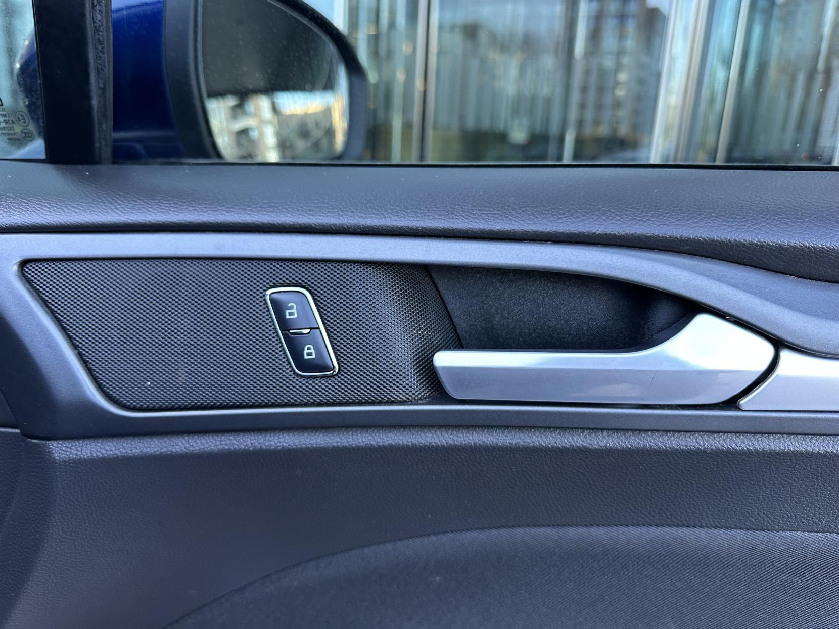 Ford Mondeo 1.5T EcoBoost Zetec Hatchback 5dr Petrol Manual Euro 6 (s/s) (160 ps)