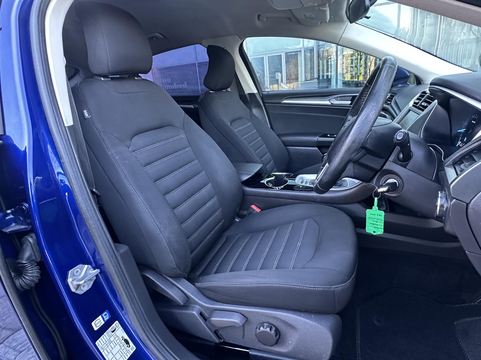 Ford Mondeo 1.5T EcoBoost Zetec Hatchback 5dr Petrol Manual Euro 6 (s/s) (160 ps)