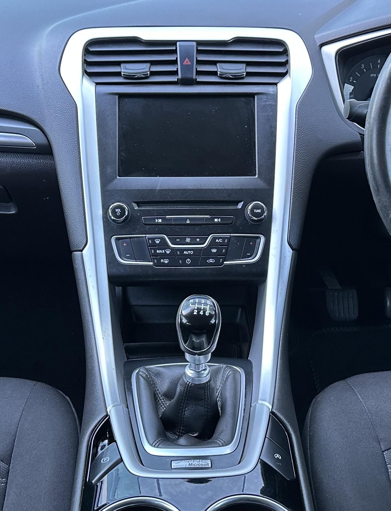 Ford Mondeo 1.5T EcoBoost Zetec Hatchback 5dr Petrol Manual Euro 6 (s/s) (160 ps)