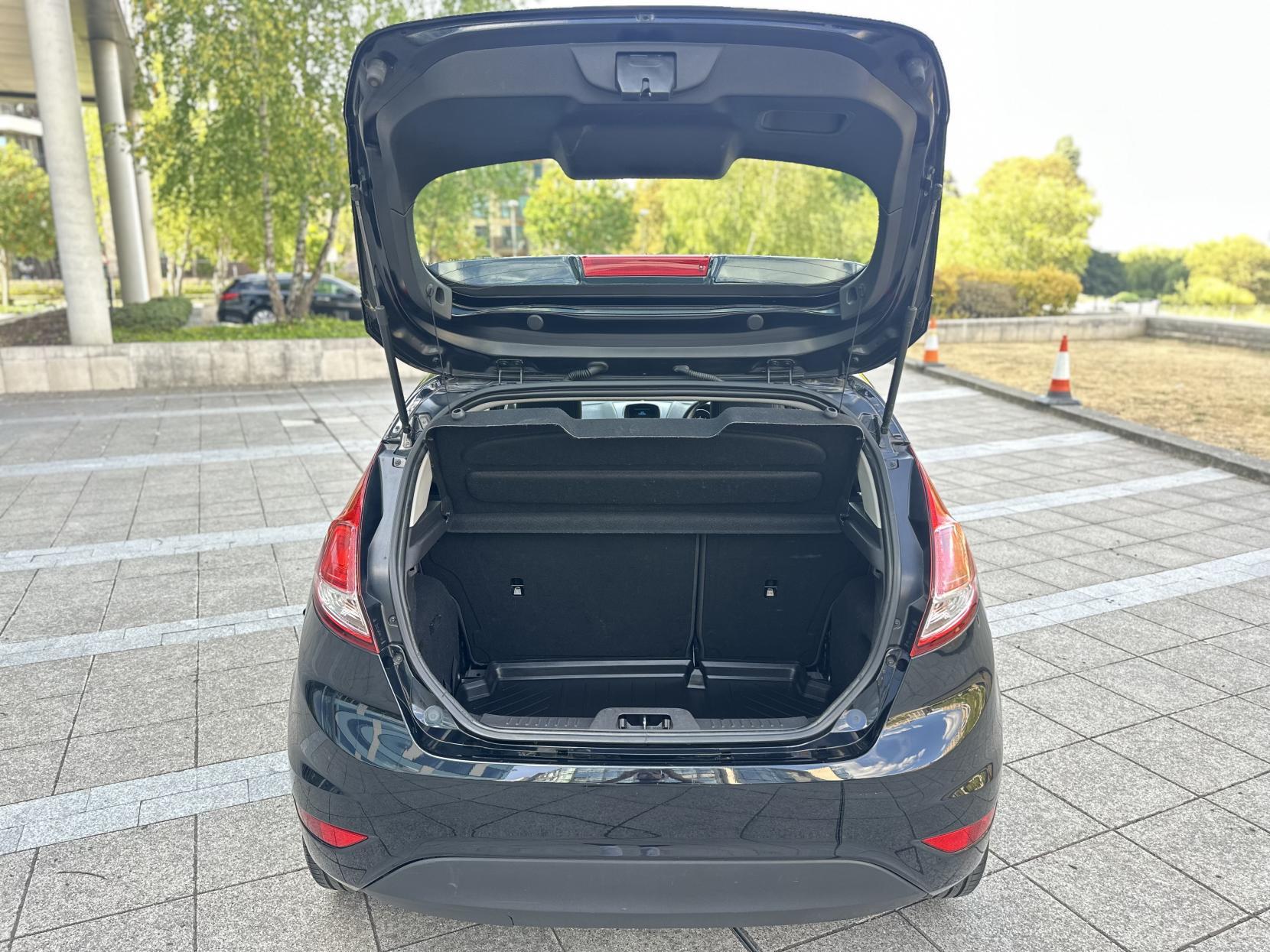 Ford Fiesta 1.0T EcoBoost Zetec Hatchback 5dr Petrol Manual Euro 5 (s/s) (100 ps)