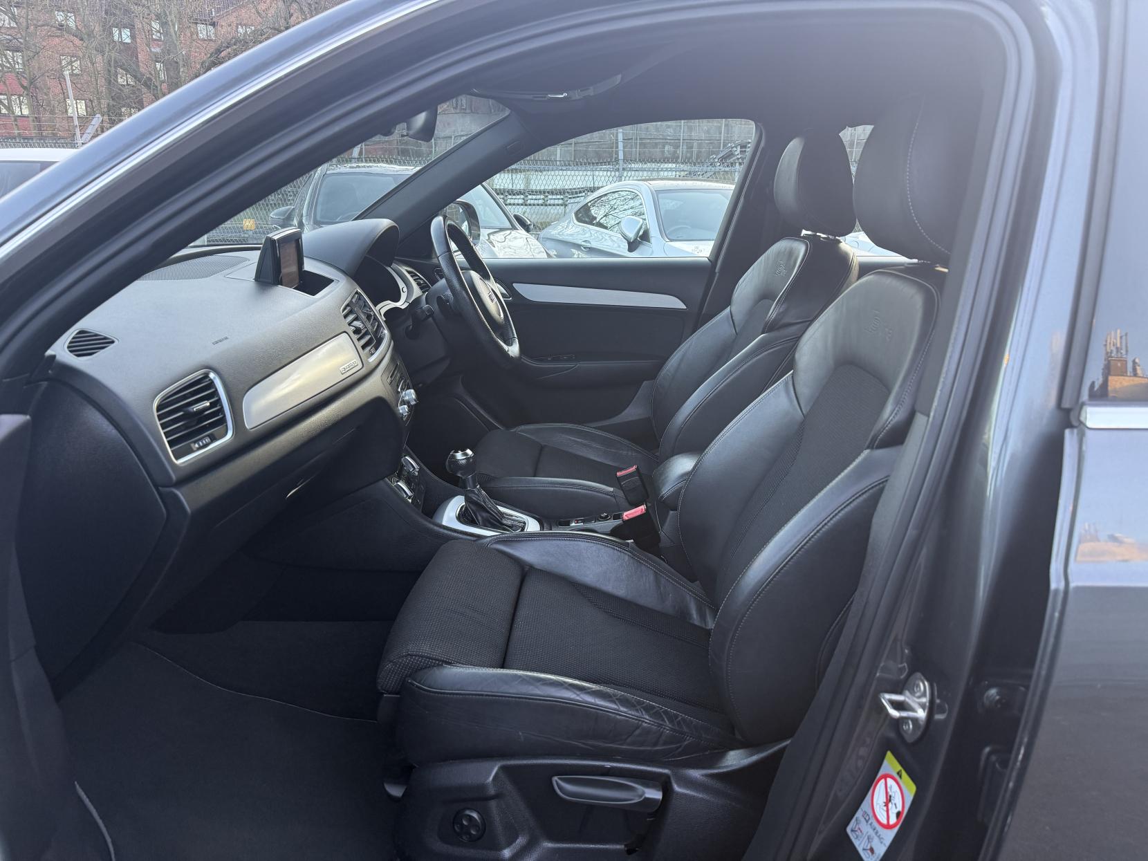 Audi Q3 2.0 TFSI S line SUV 5dr Petrol S Tronic quattro Euro 5 (s/s) (170 ps)