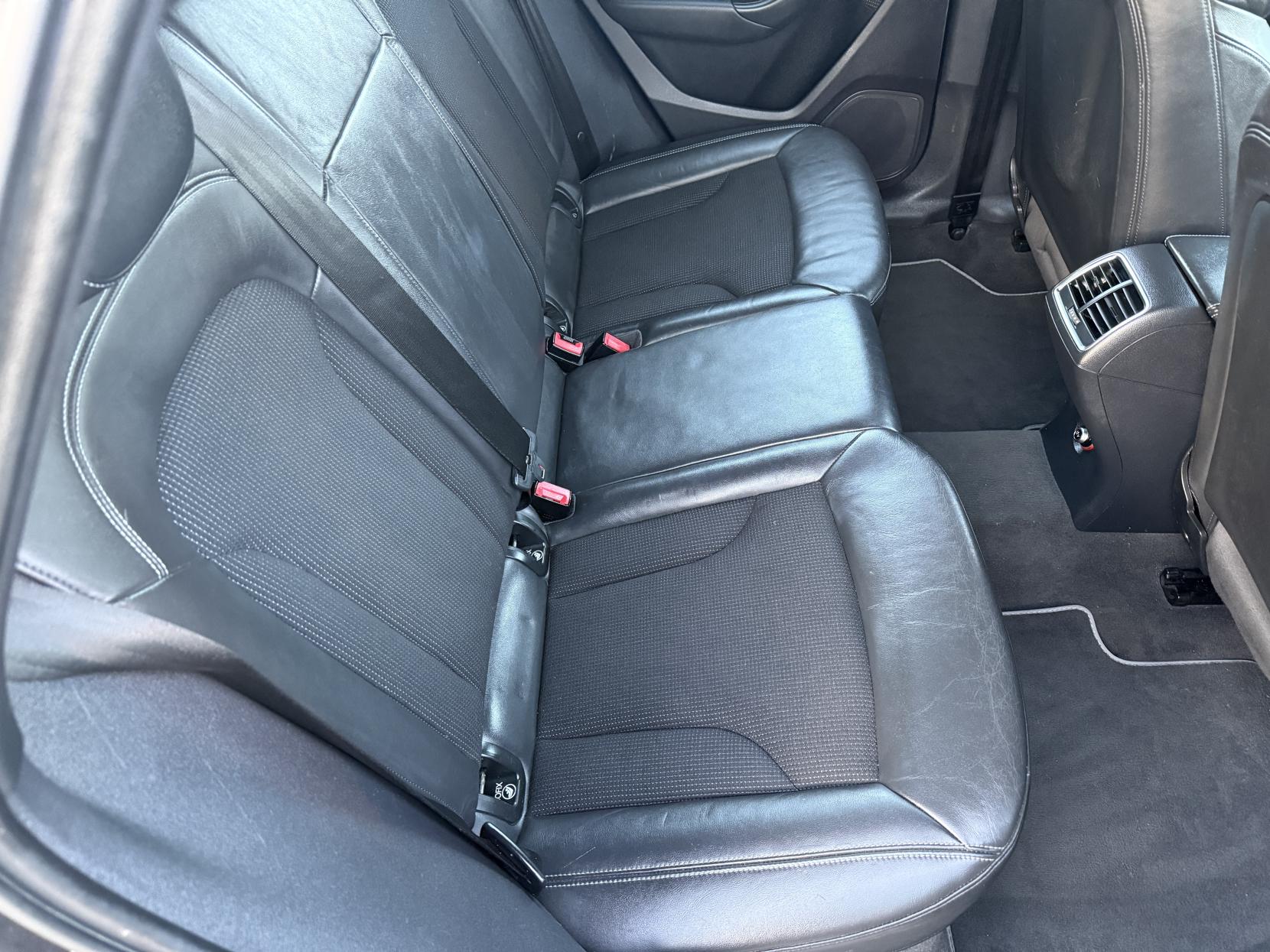 Audi Q3 2.0 TFSI S line SUV 5dr Petrol S Tronic quattro Euro 5 (s/s) (170 ps)