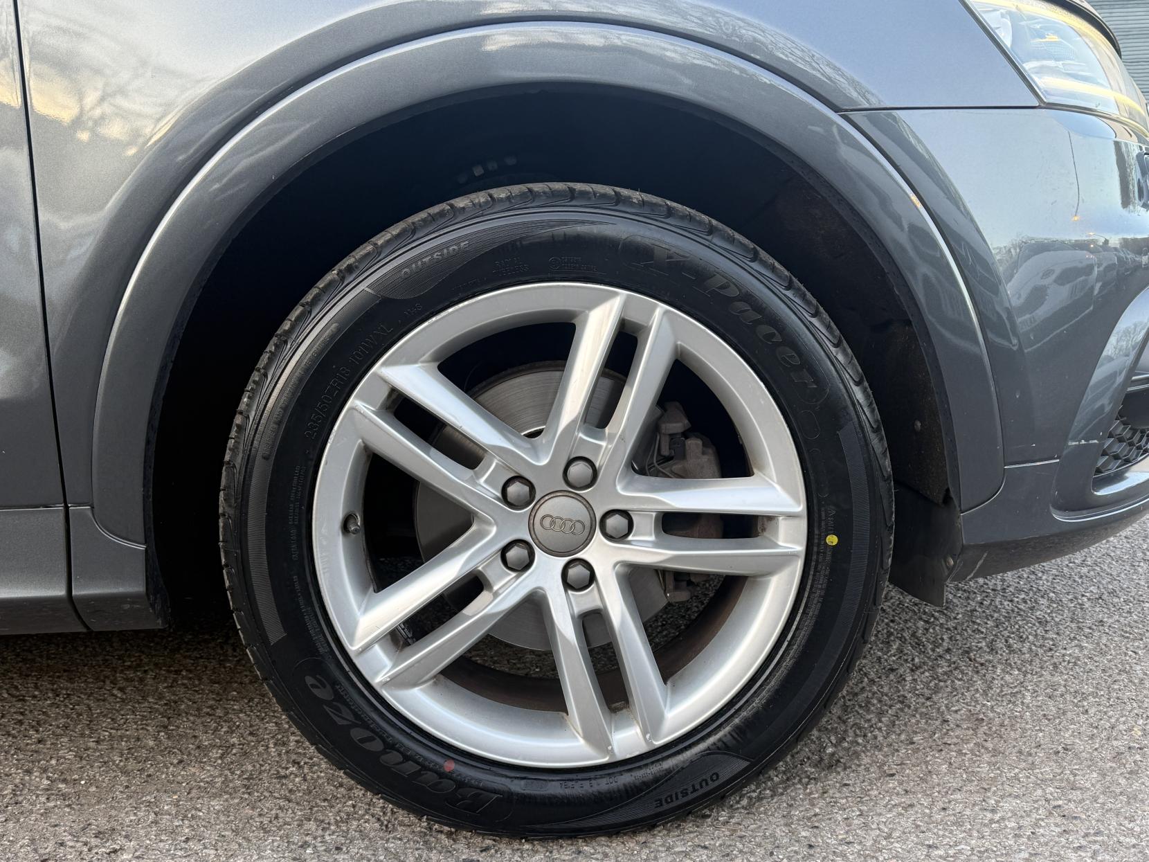 Audi Q3 2.0 TFSI S line SUV 5dr Petrol S Tronic quattro Euro 5 (s/s) (170 ps)