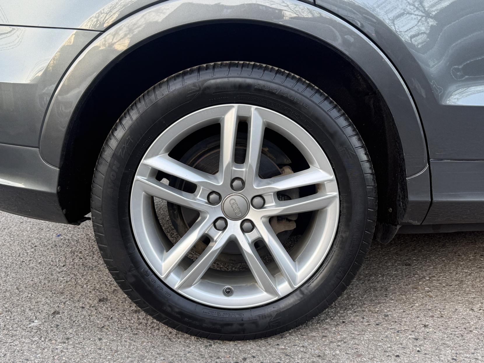 Audi Q3 2.0 TFSI S line SUV 5dr Petrol S Tronic quattro Euro 5 (s/s) (170 ps)