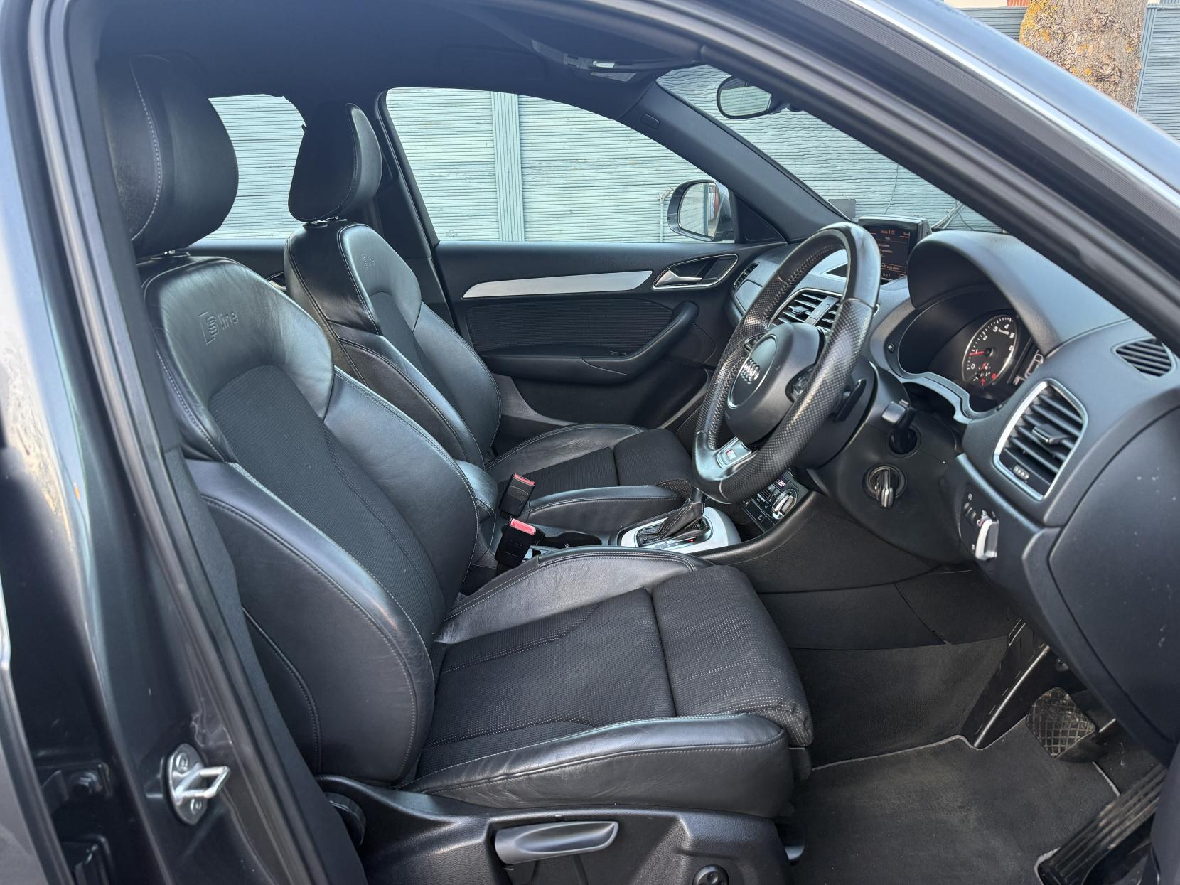 Audi Q3 2.0 TFSI S line SUV 5dr Petrol S Tronic quattro Euro 5 (s/s) (170 ps)