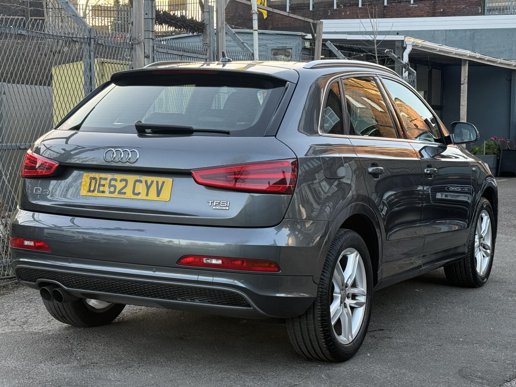 Audi Q3 2.0 TFSI S line SUV 5dr Petrol S Tronic quattro Euro 5 (s/s) (170 ps)