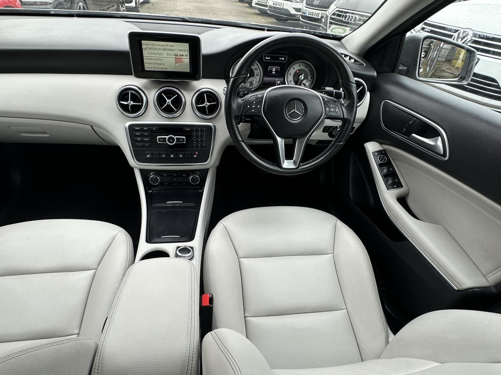 Mercedes-Benz A Class 1.6 A180 Sport Edition Hatchback 5dr Petrol 7G-DCT Euro 6 (s/s) (122 ps)