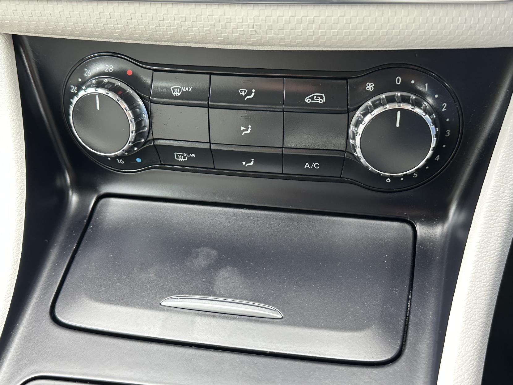 Mercedes-Benz A Class 1.6 A180 Sport Edition Hatchback 5dr Petrol 7G-DCT Euro 6 (s/s) (122 ps)