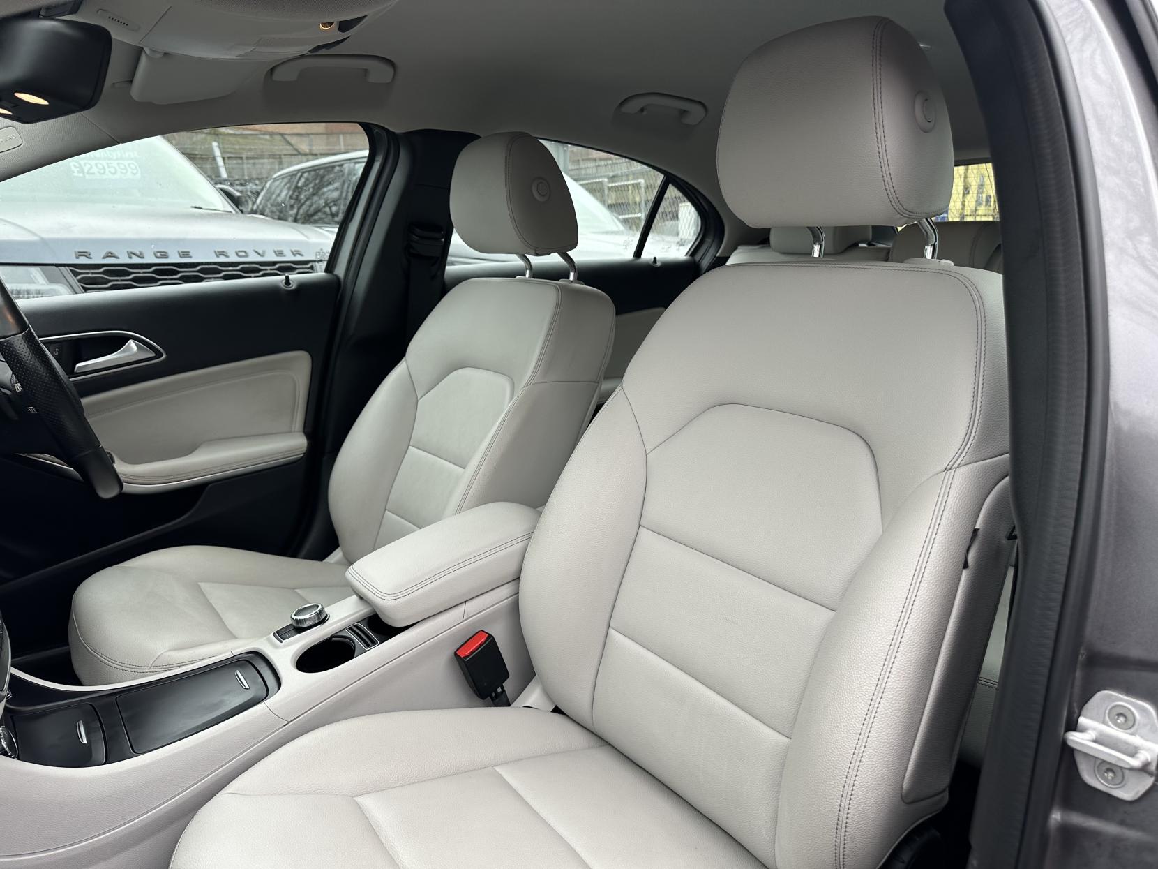 Mercedes-Benz A Class 1.6 A180 Sport Edition Hatchback 5dr Petrol 7G-DCT Euro 6 (s/s) (122 ps)