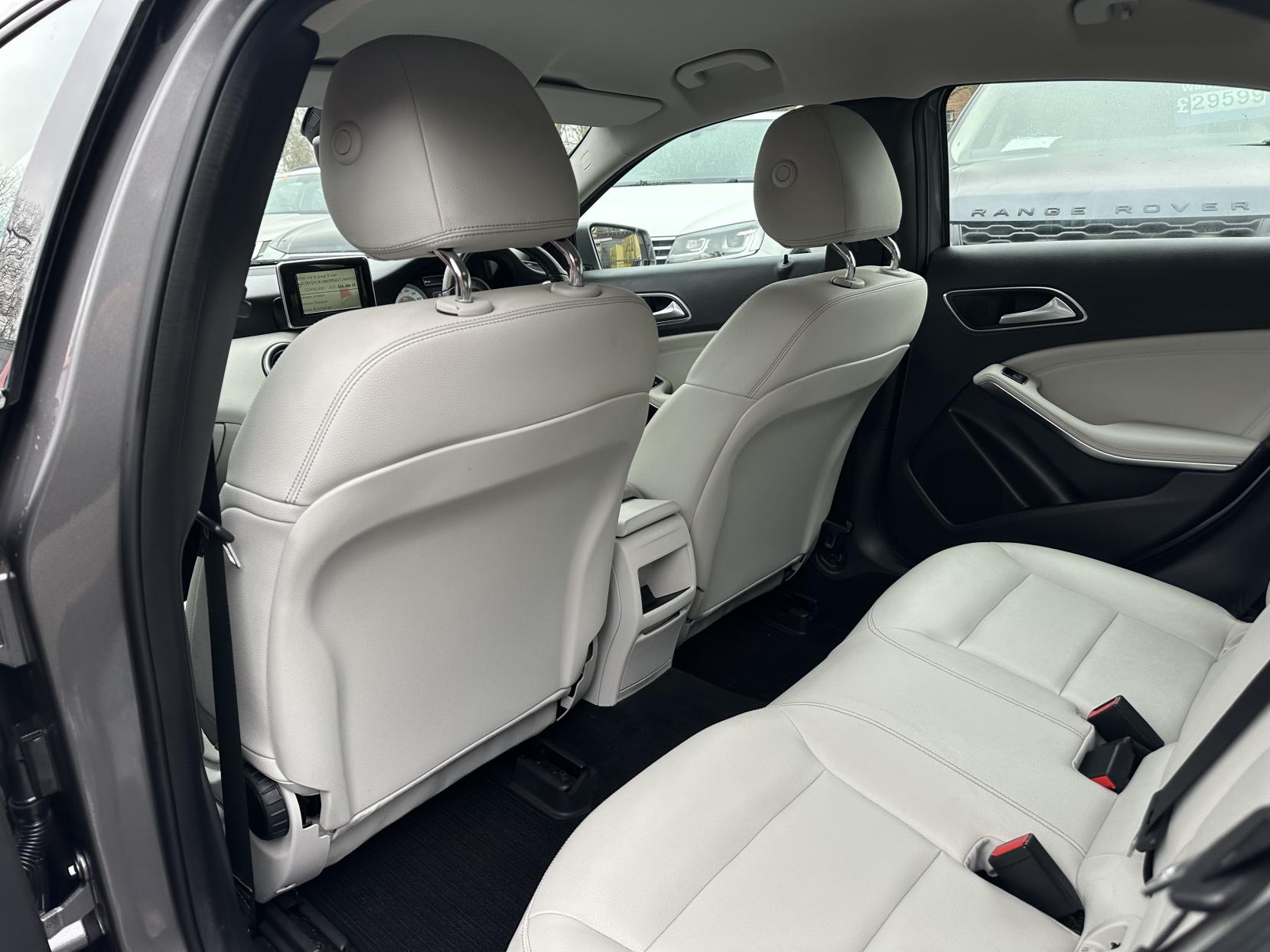 Mercedes-Benz A Class 1.6 A180 Sport Edition Hatchback 5dr Petrol 7G-DCT Euro 6 (s/s) (122 ps)