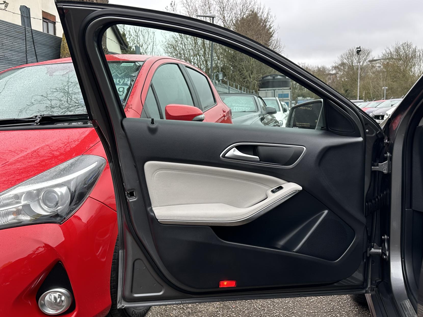 Mercedes-Benz A Class 1.6 A180 Sport Edition Hatchback 5dr Petrol 7G-DCT Euro 6 (s/s) (122 ps)