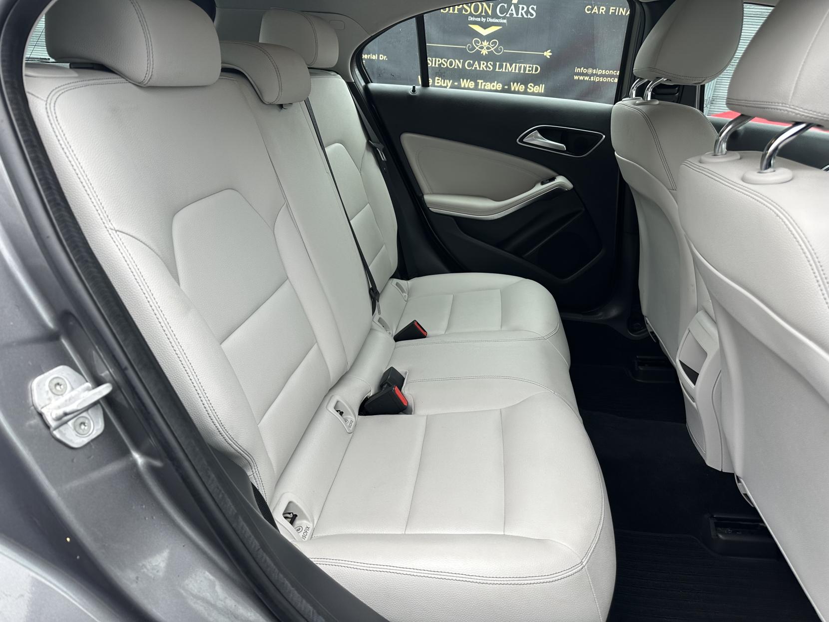 Mercedes-Benz A Class 1.6 A180 Sport Edition Hatchback 5dr Petrol 7G-DCT Euro 6 (s/s) (122 ps)