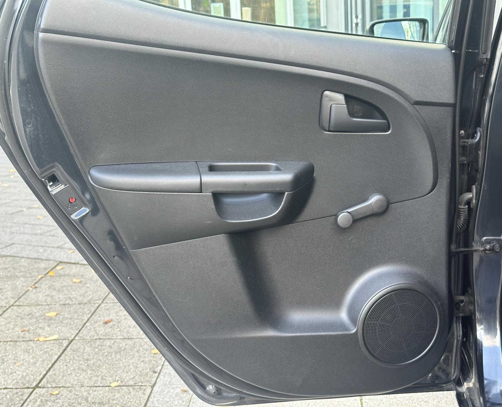 Kia Venga 1.4 1 MPV 5dr Petrol Manual Euro 5 (89 bhp)