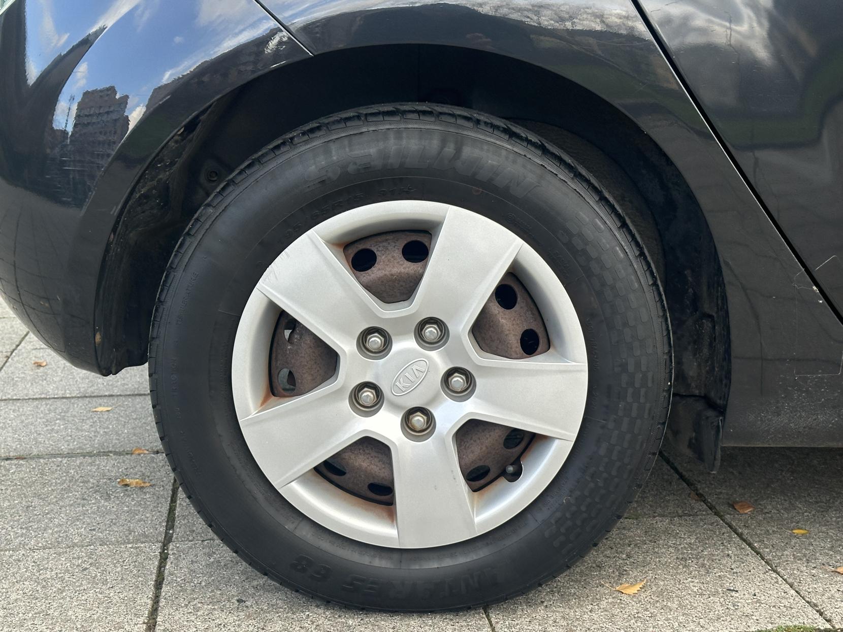 Kia Venga 1.4 1 MPV 5dr Petrol Manual Euro 5 (89 bhp)