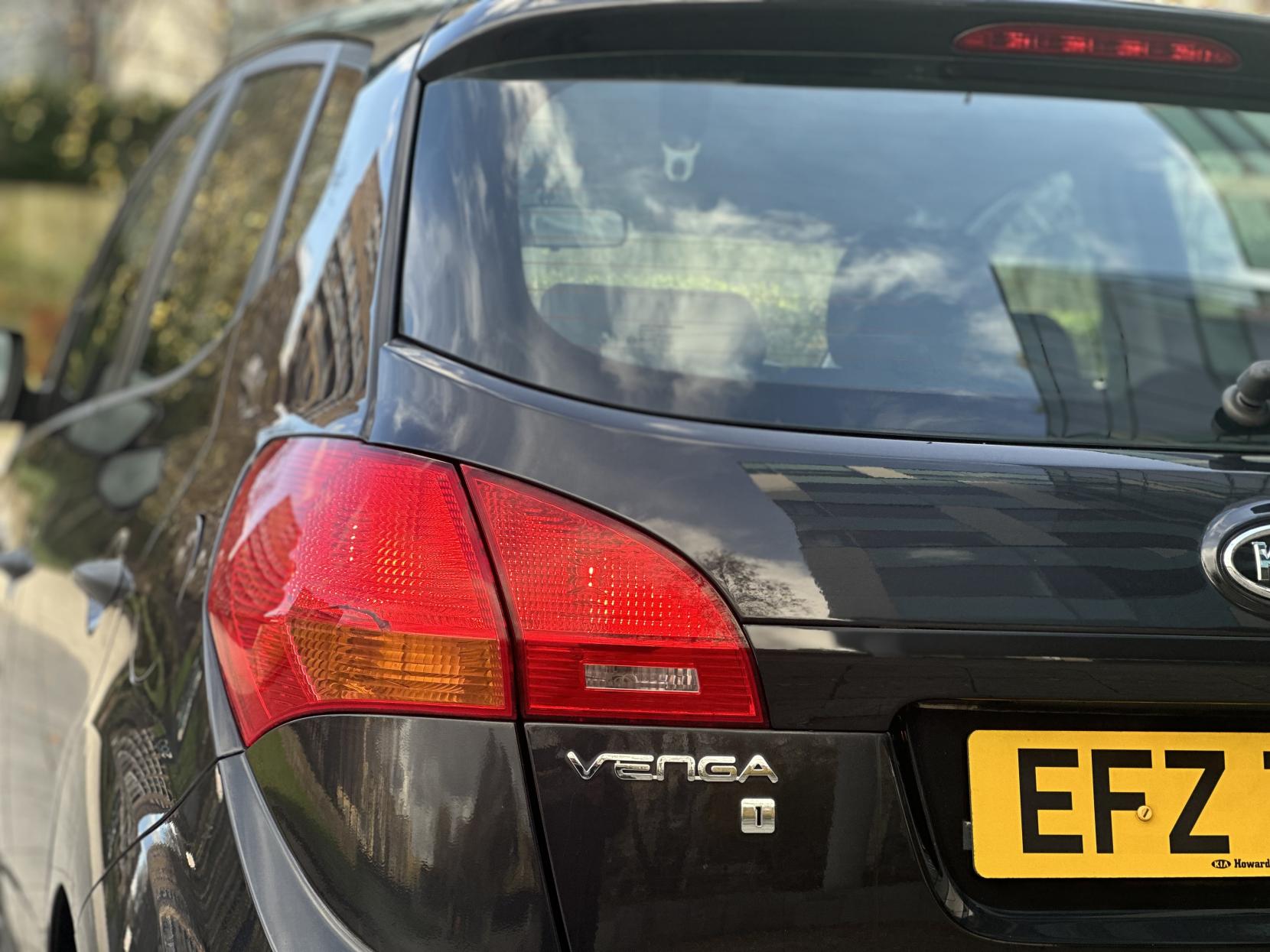 Kia Venga 1.4 1 MPV 5dr Petrol Manual Euro 5 (89 bhp)