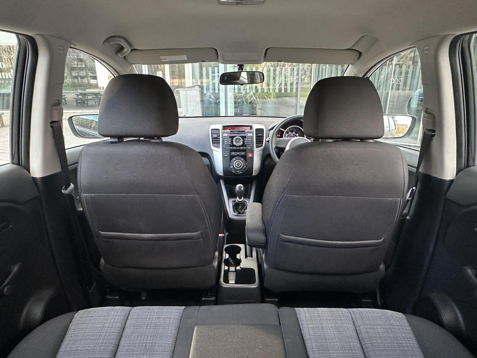 Kia Venga 1.4 1 MPV 5dr Petrol Manual Euro 5 (89 bhp)