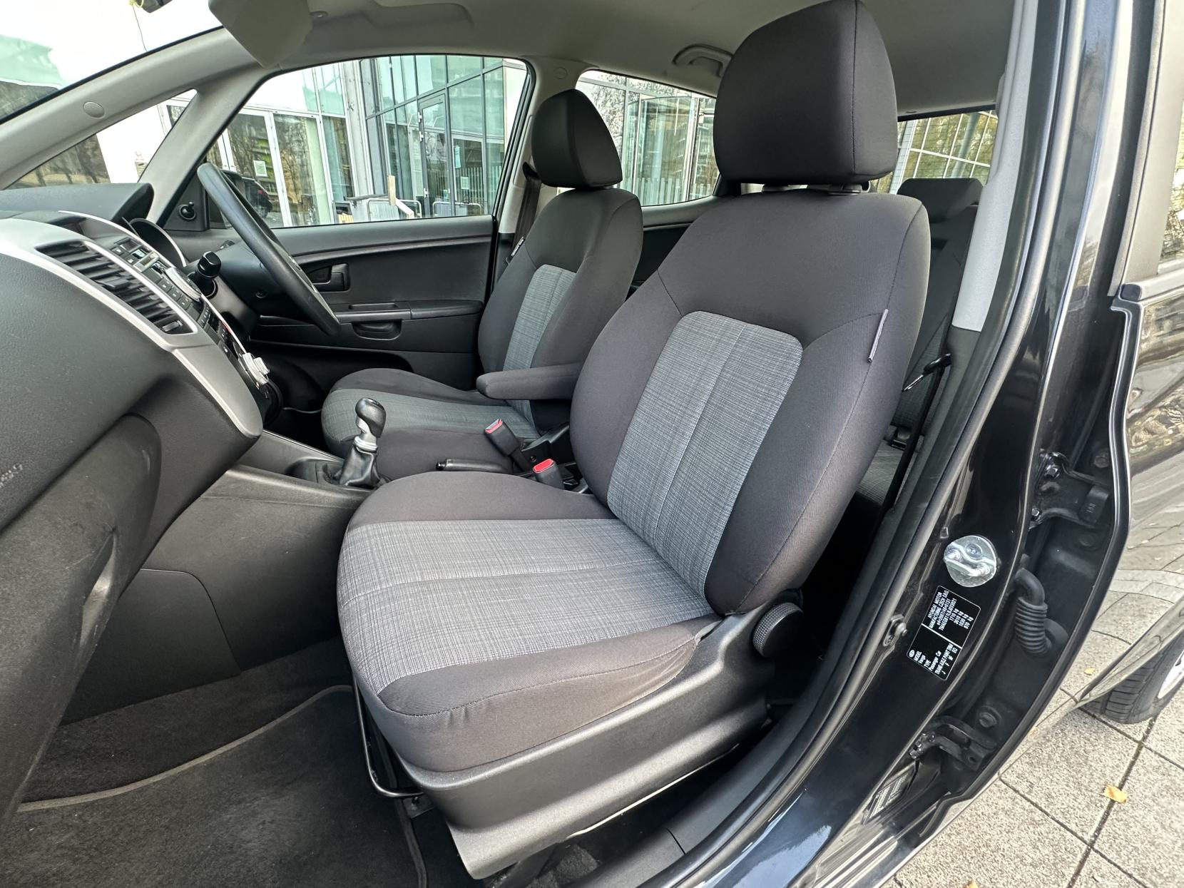 Kia Venga 1.4 1 MPV 5dr Petrol Manual Euro 5 (89 bhp)